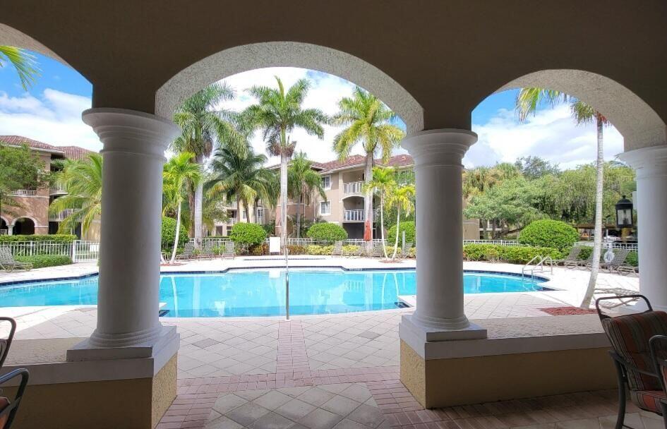 property viewer photo 18