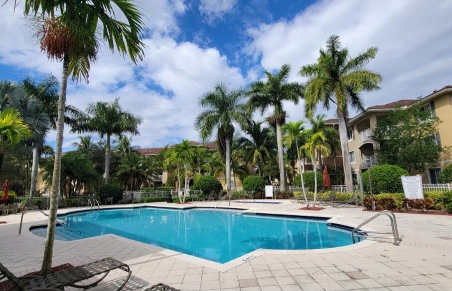 property viewer photo 25