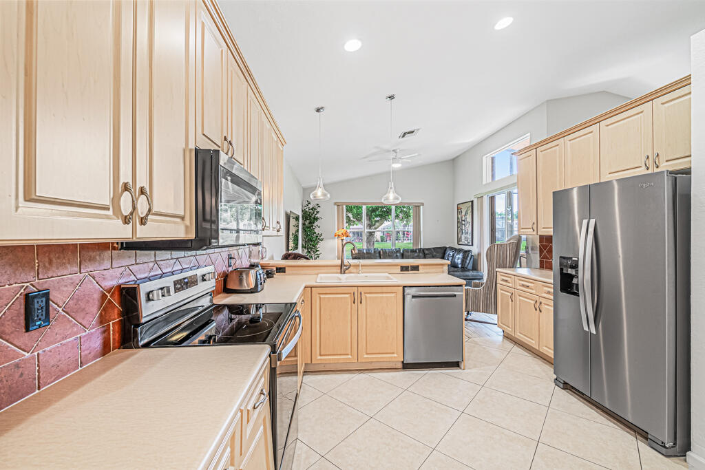 main property photo 59