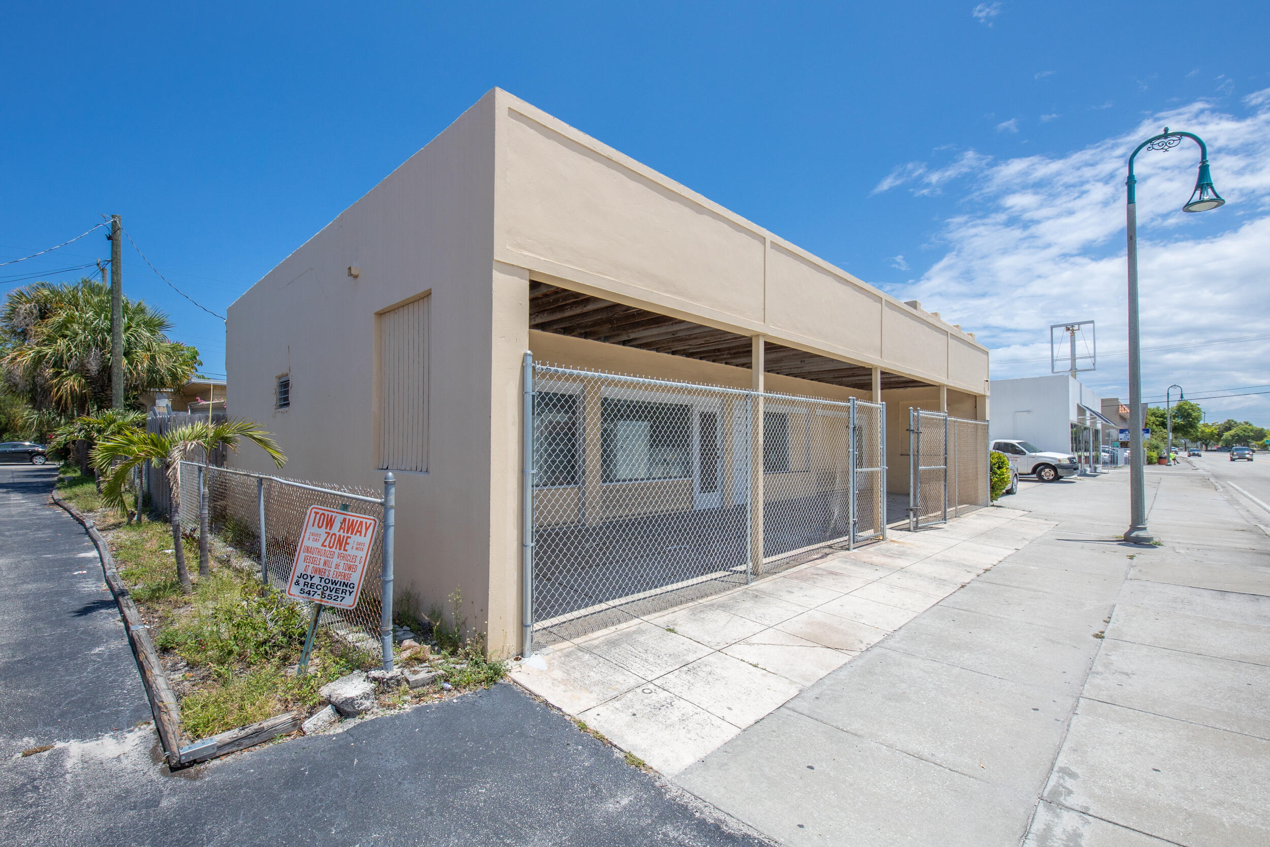 main property photo 11