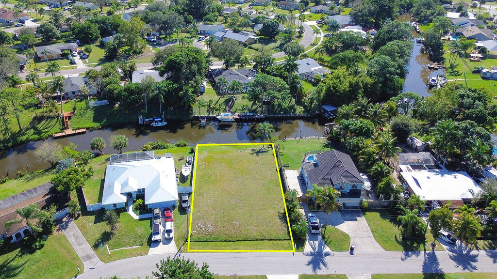 main property photo 17