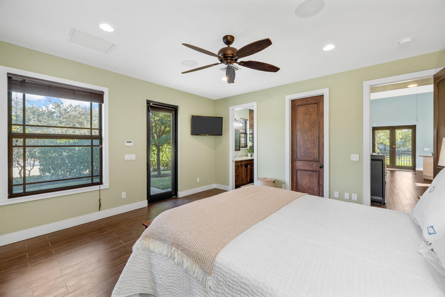 main property photo 74