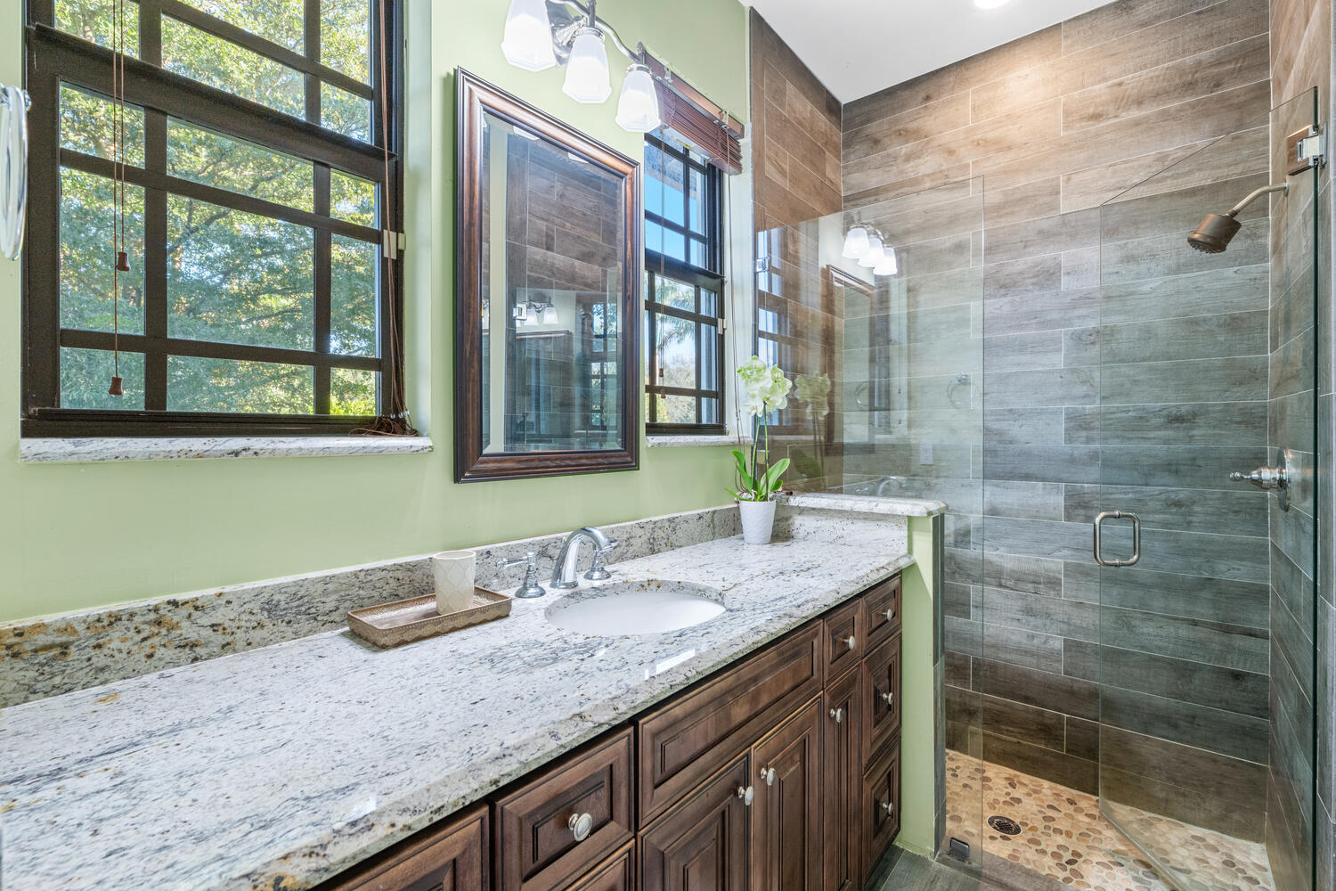 main property photo 75