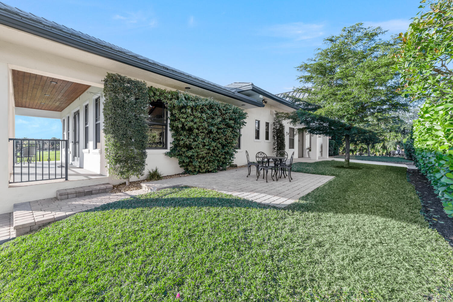 main property photo 78