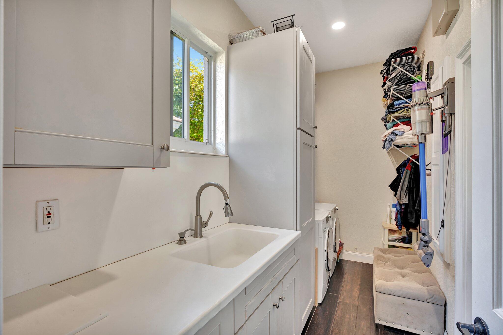 main property photo 67