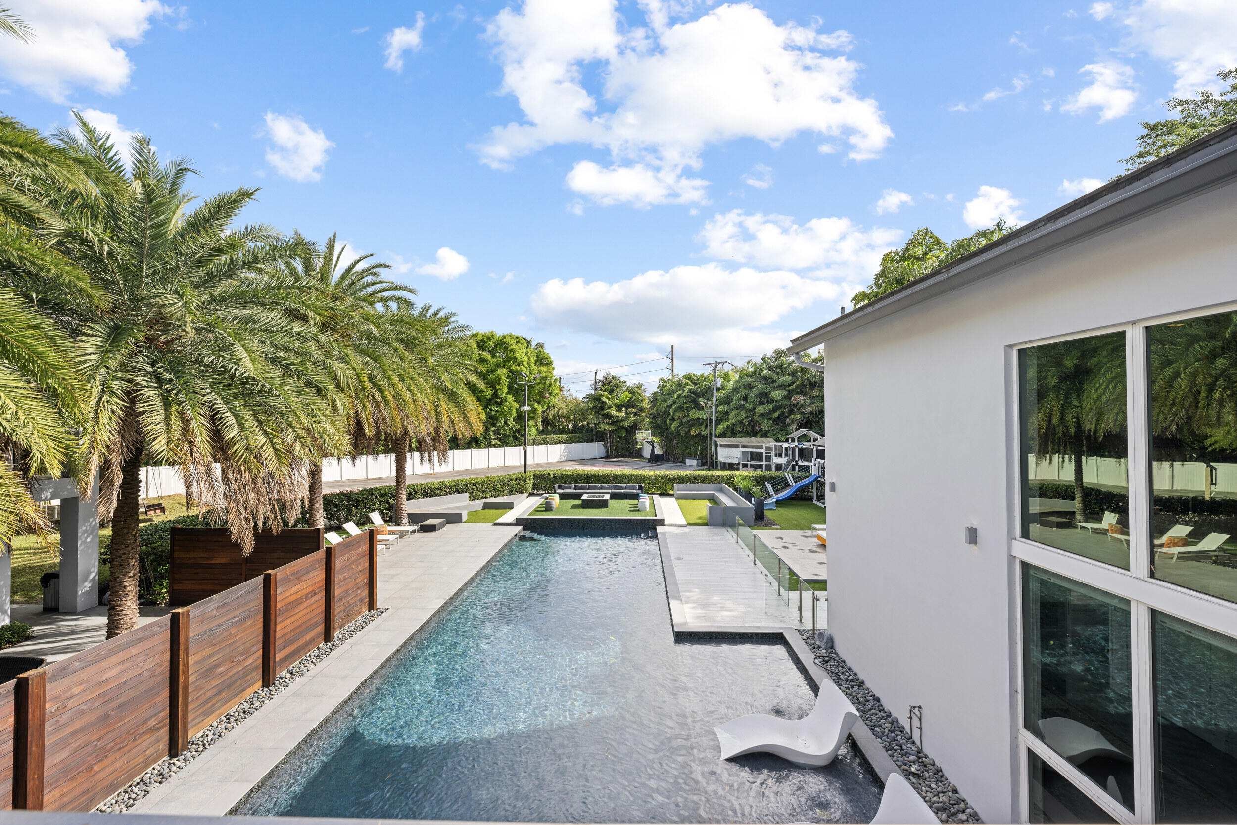 main property photo 60