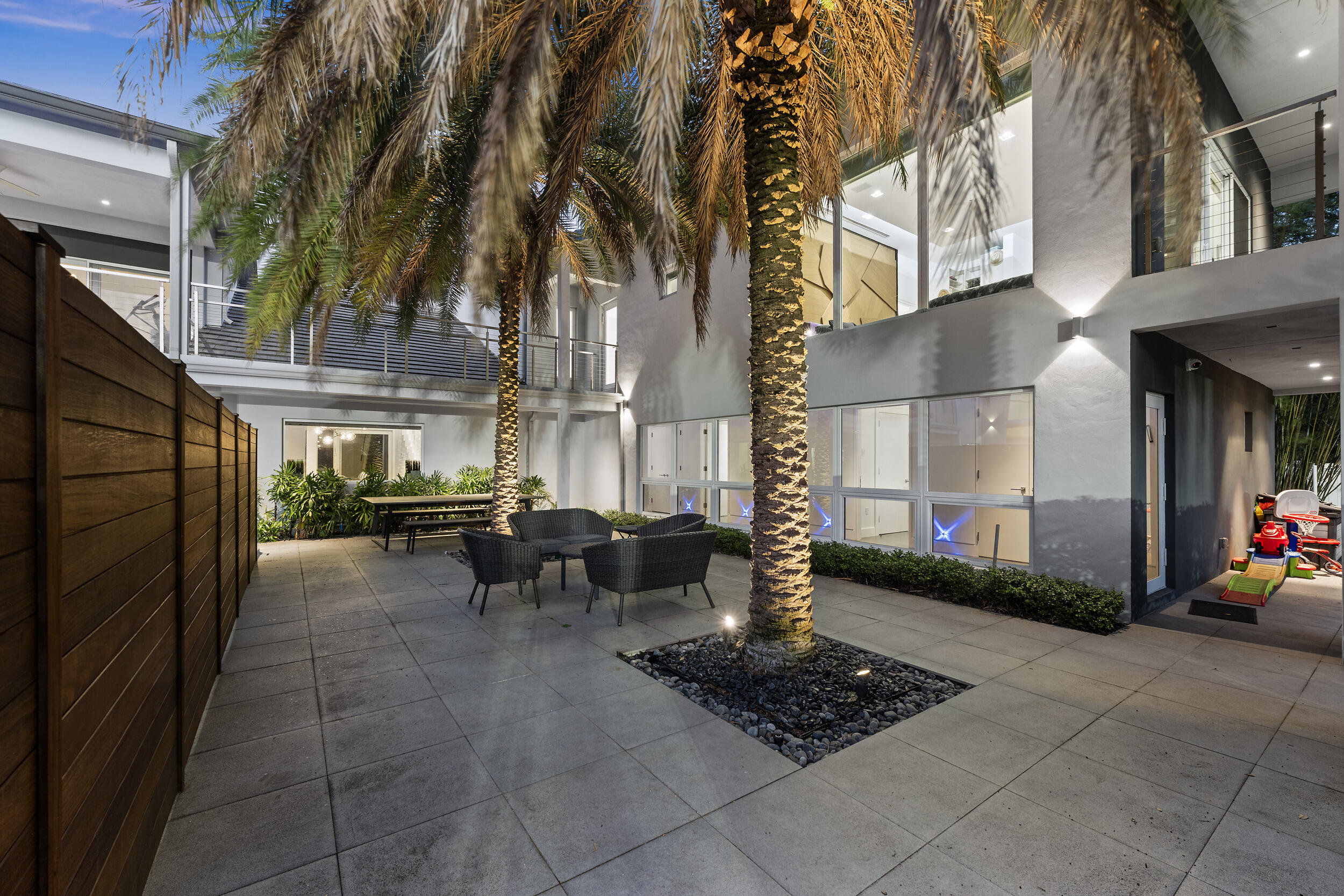 main property photo 78