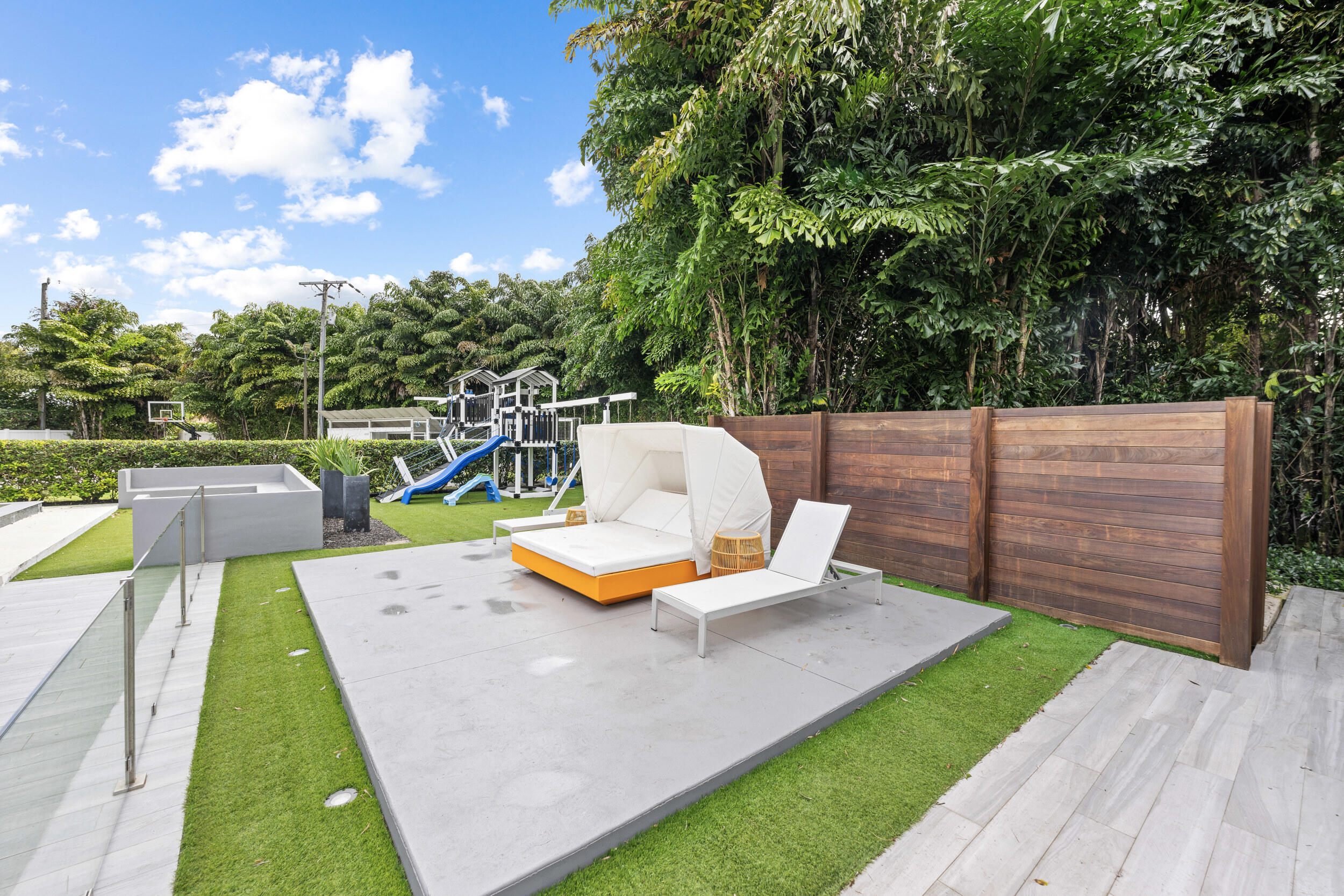main property photo 80