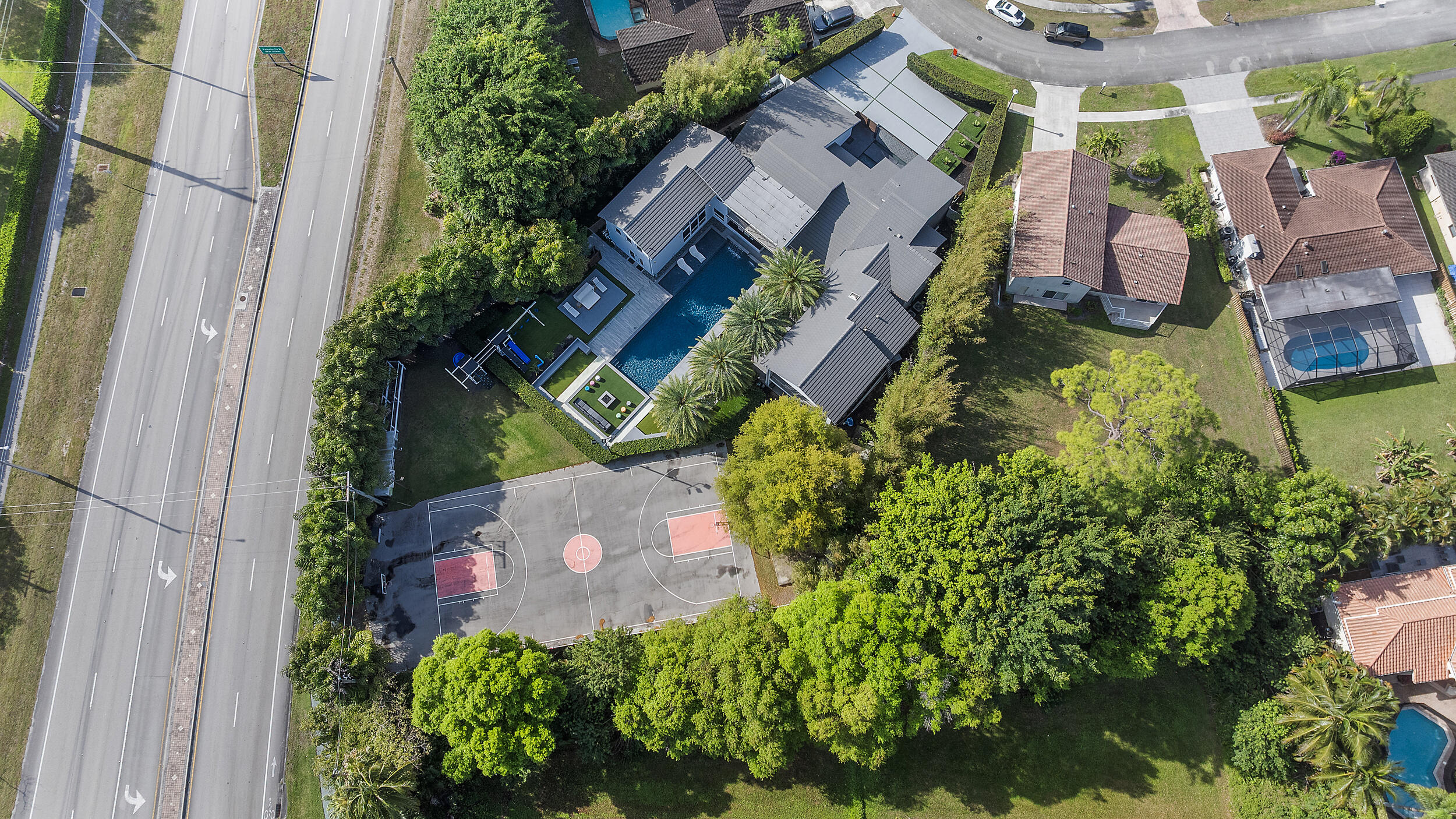 main property photo 89