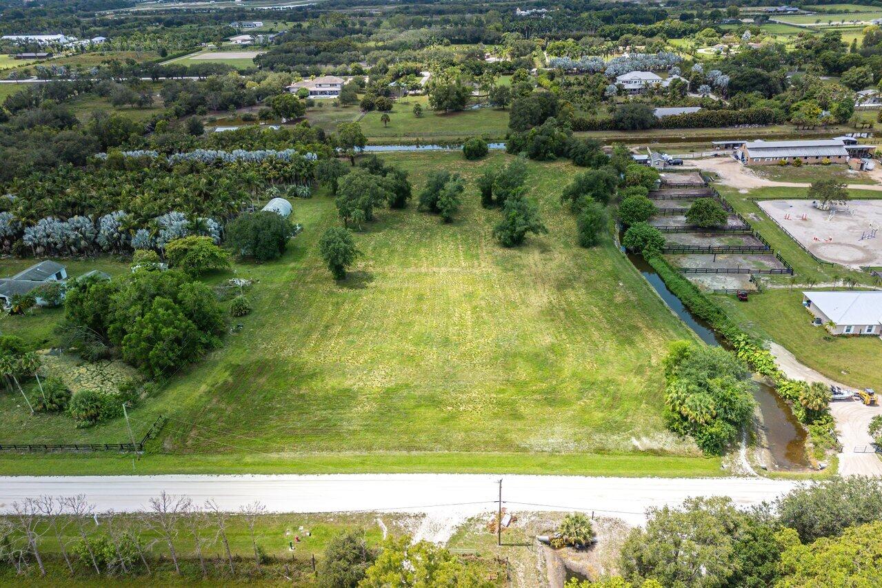 main property photo 10
