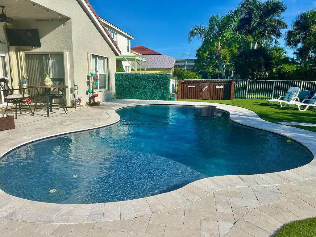 main property photo 15