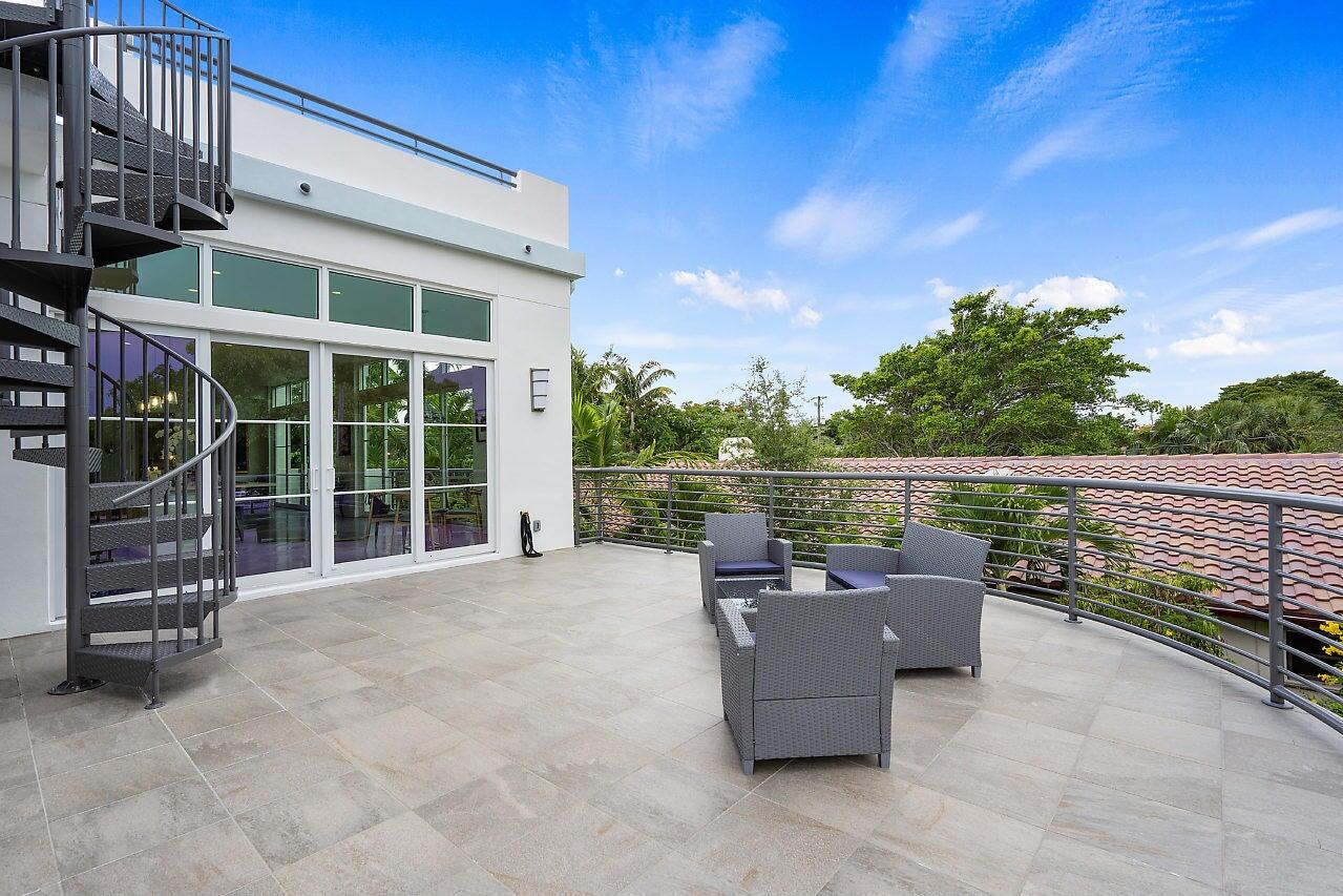 main property photo 78