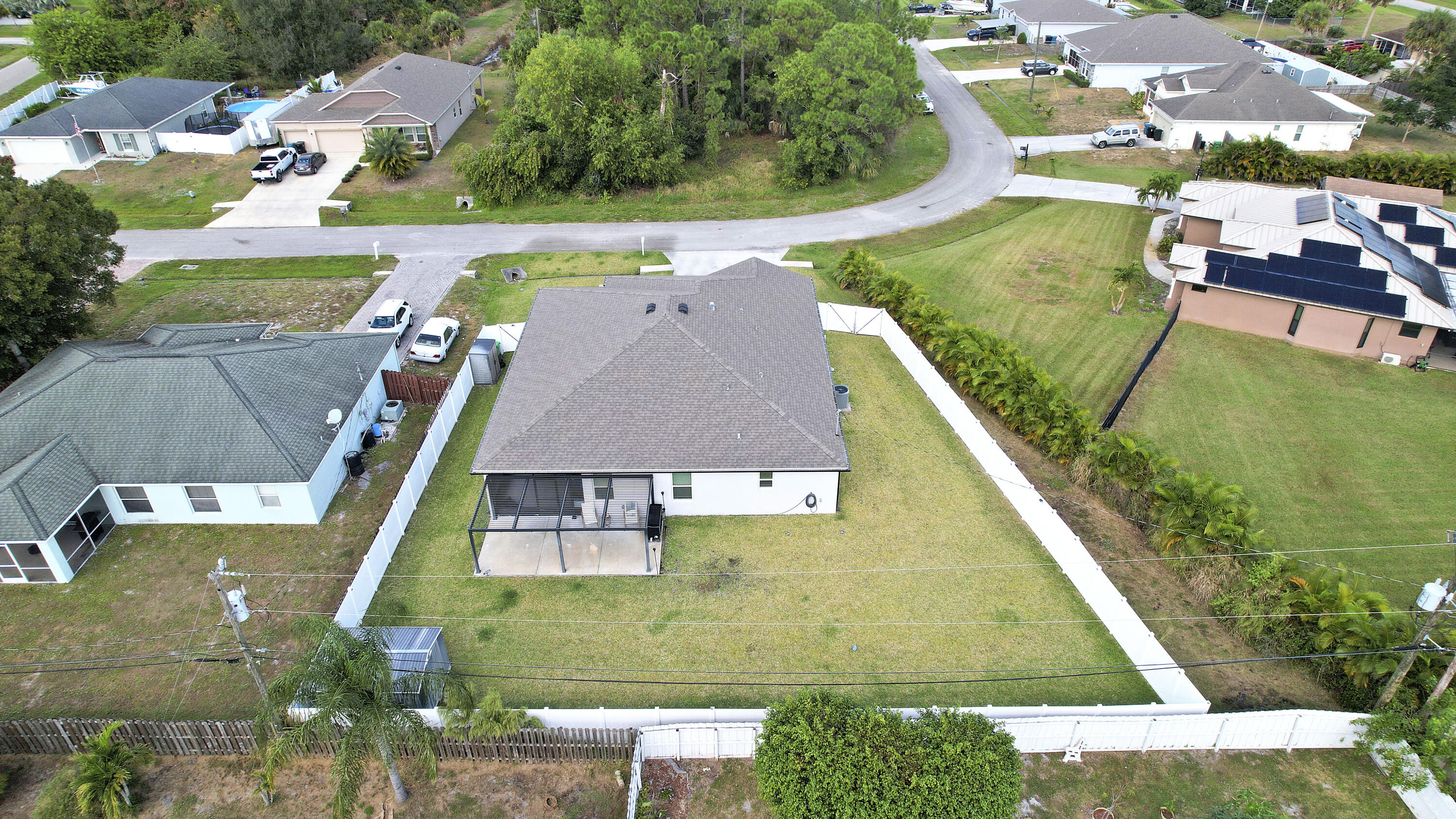 main property photo 5