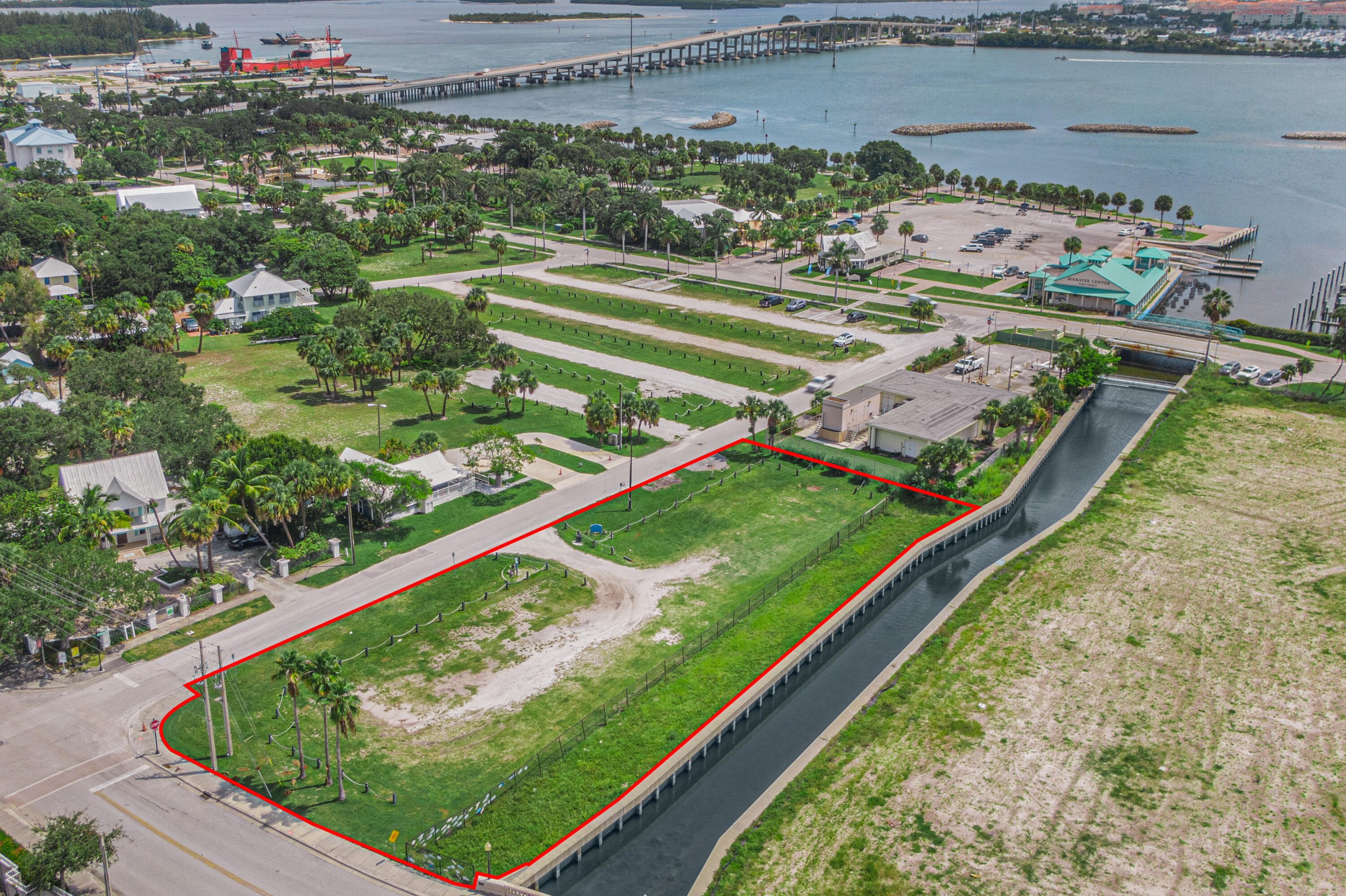 main property photo 48