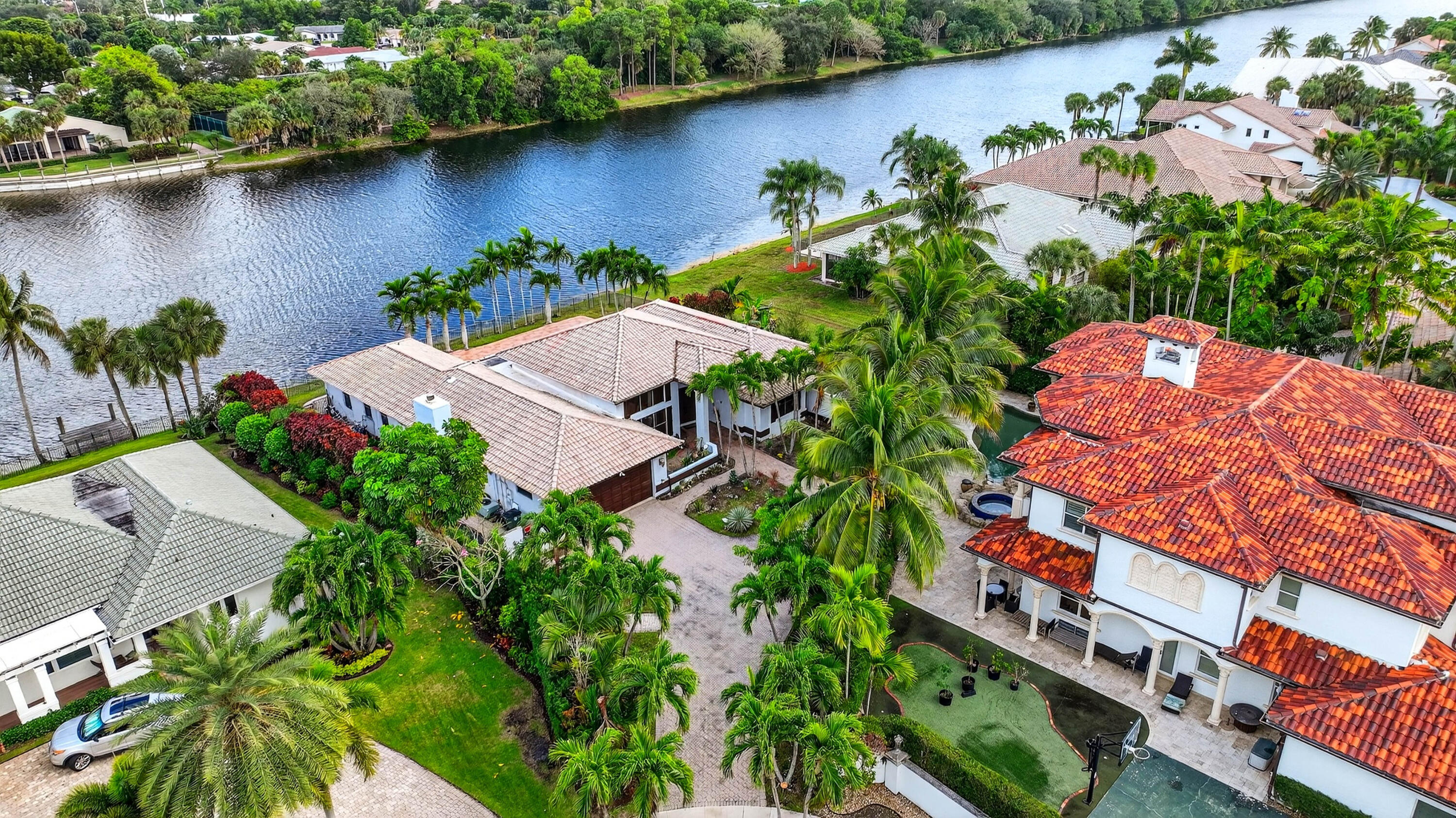 main property photo 41