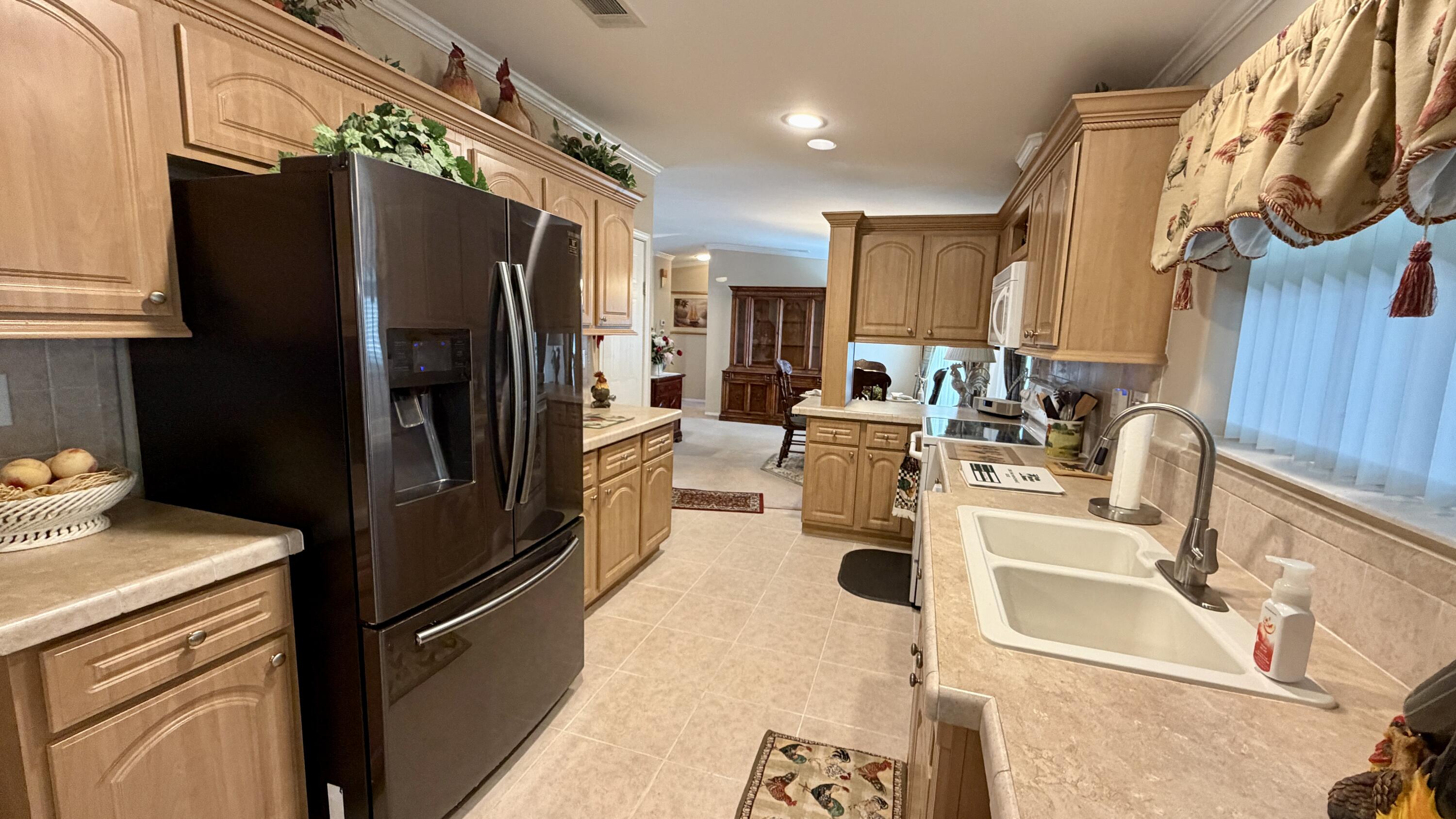 main property photo 8