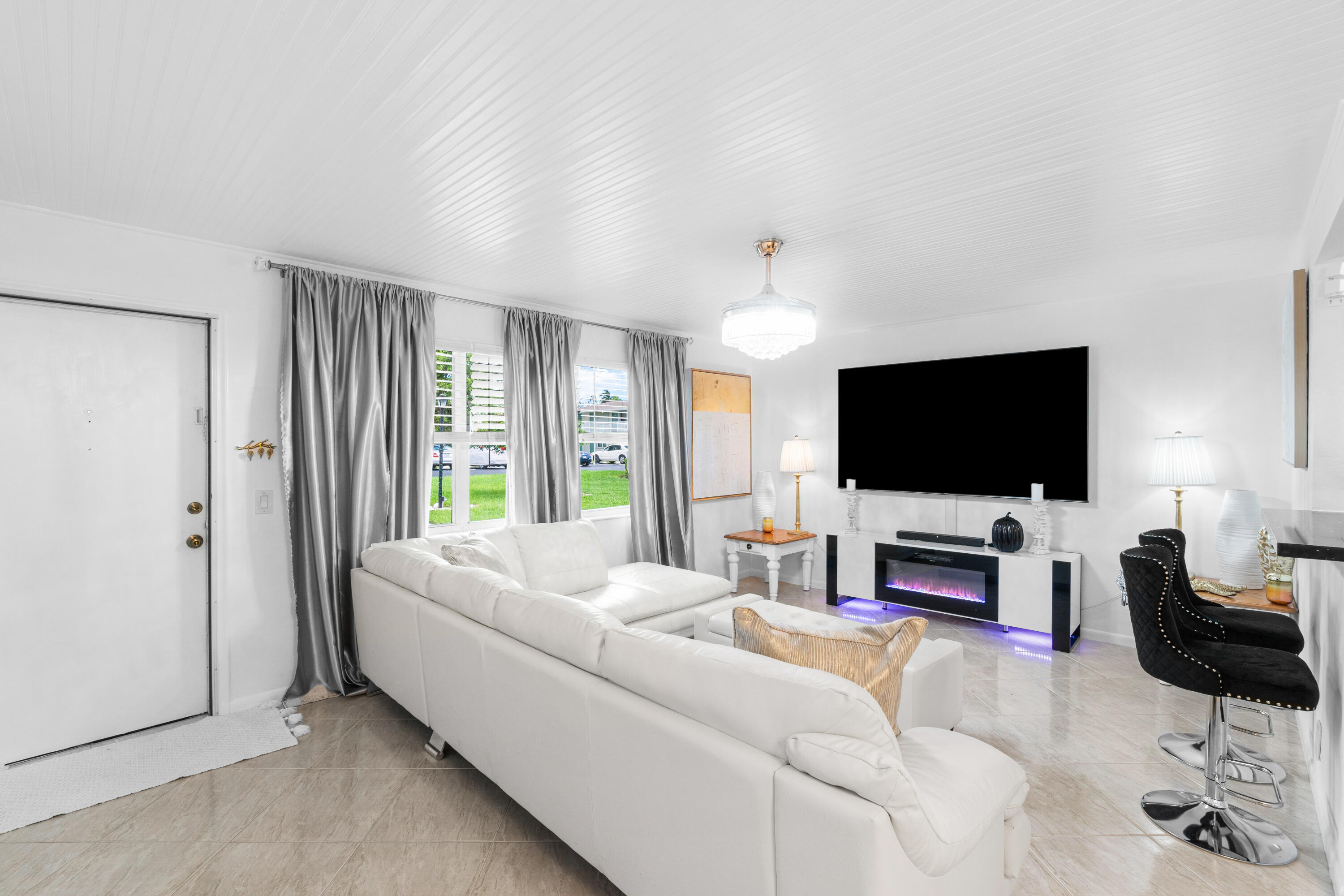 property viewer photo 2