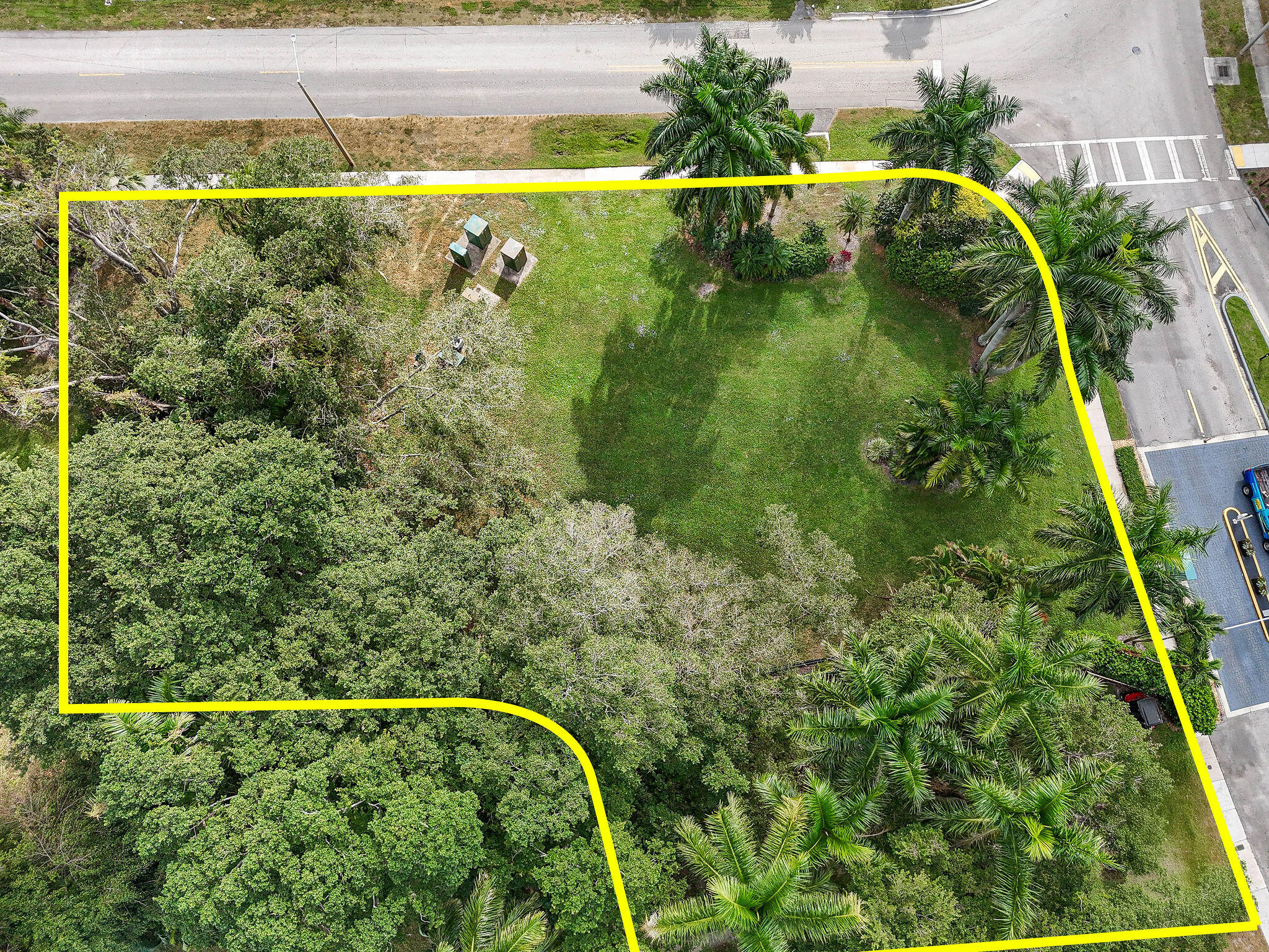 main property photo 13