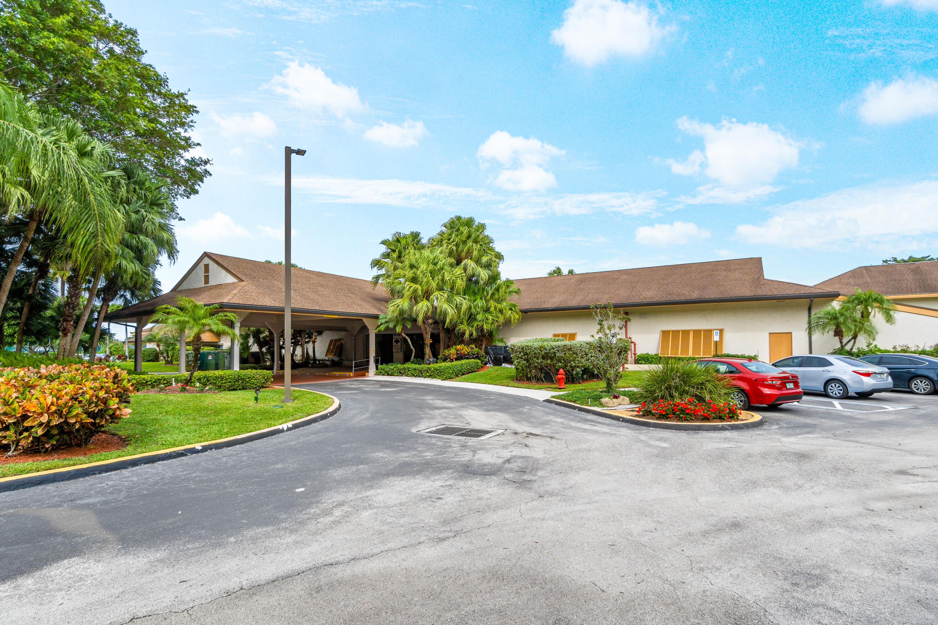 main property photo 40
