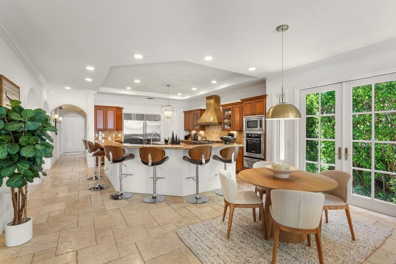 main property photo 11