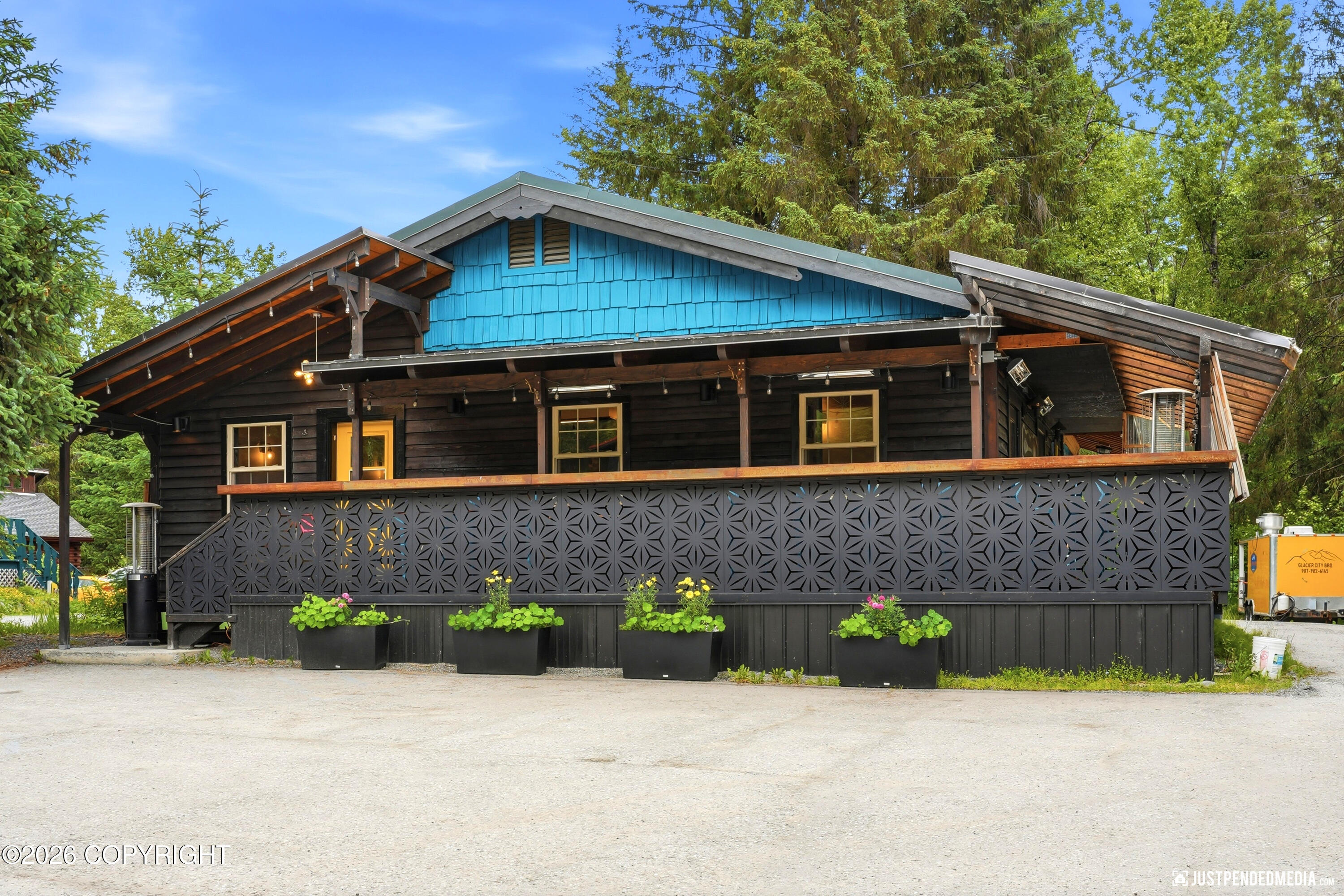 174 Hightower Rd, Girdwood, AK 99587