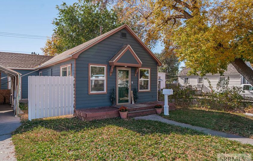 464 Gladstone St, Idaho Falls, ID 83401