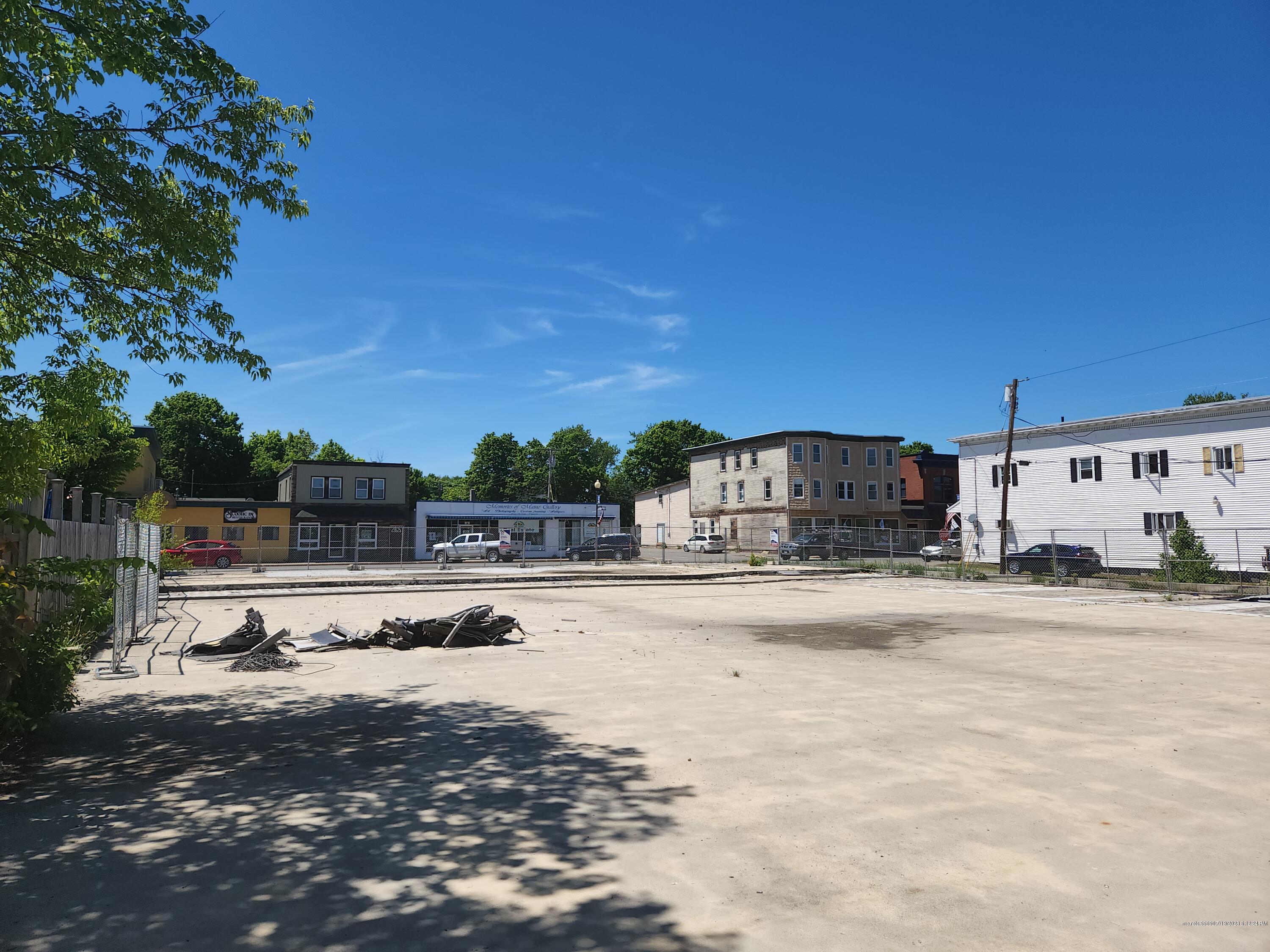 main property photo 11