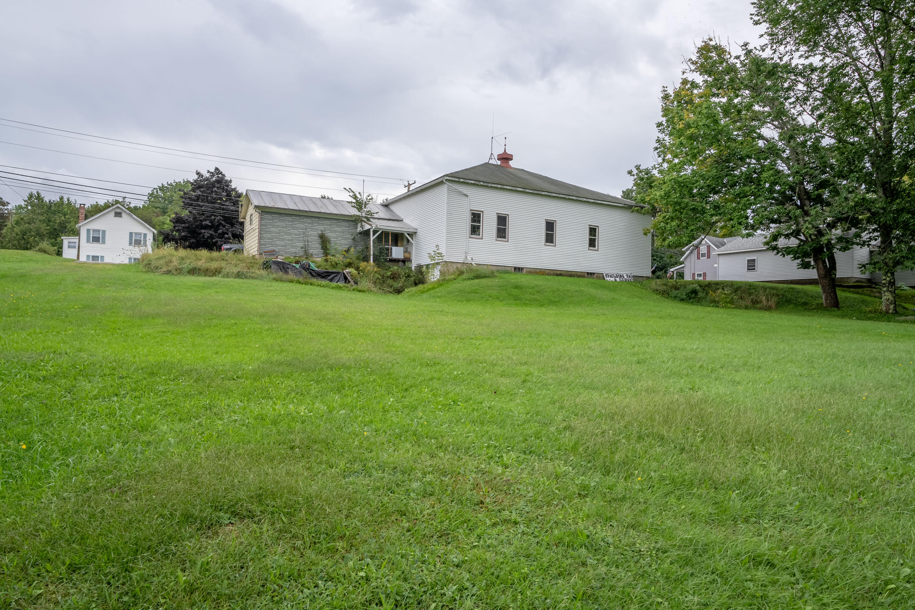 main property photo 13