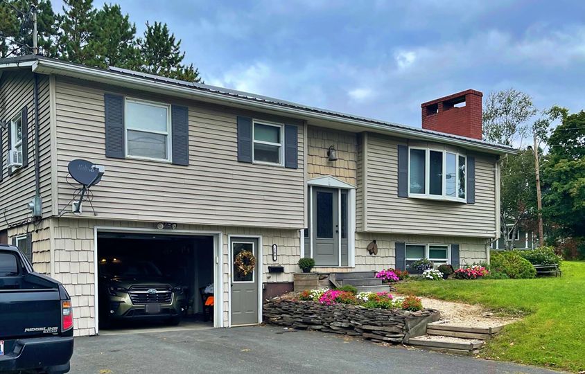 109 Academy St, Presque Isle, ME 04769