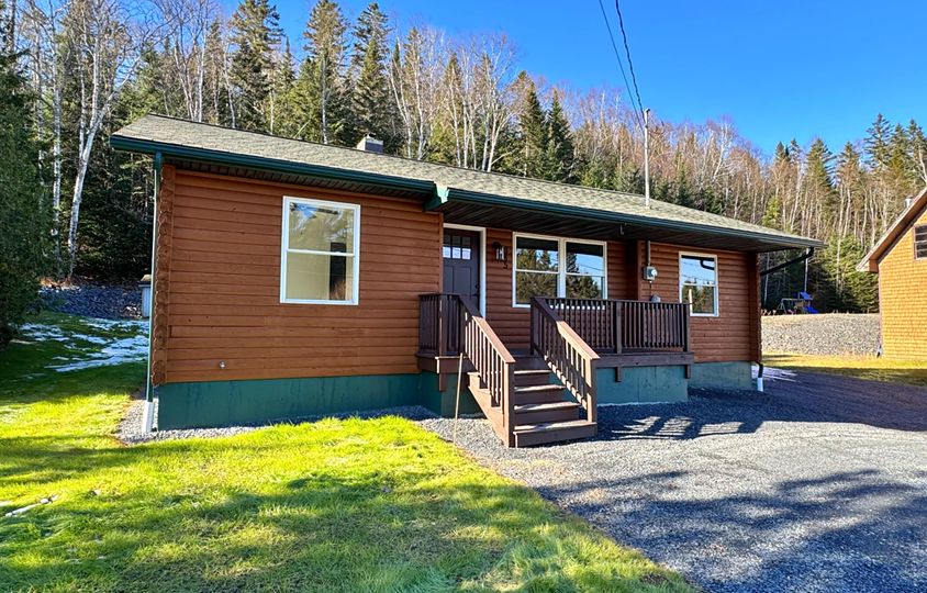 385 Aroostook Rd, Fort Kent, ME 04743