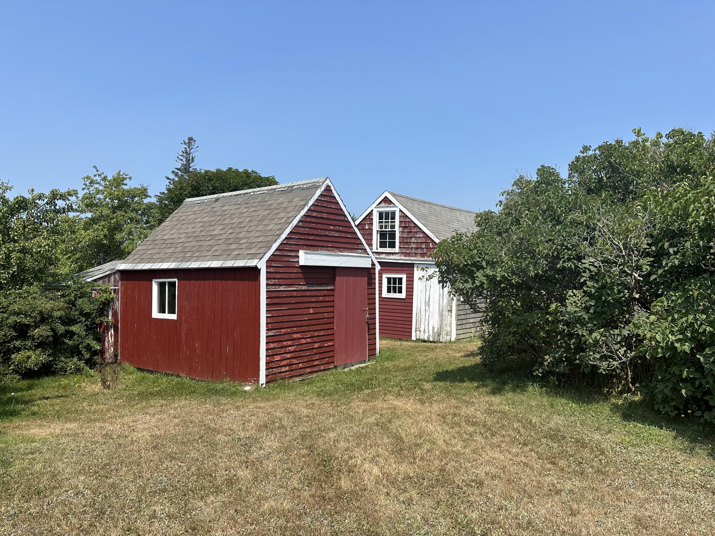 main property photo 11