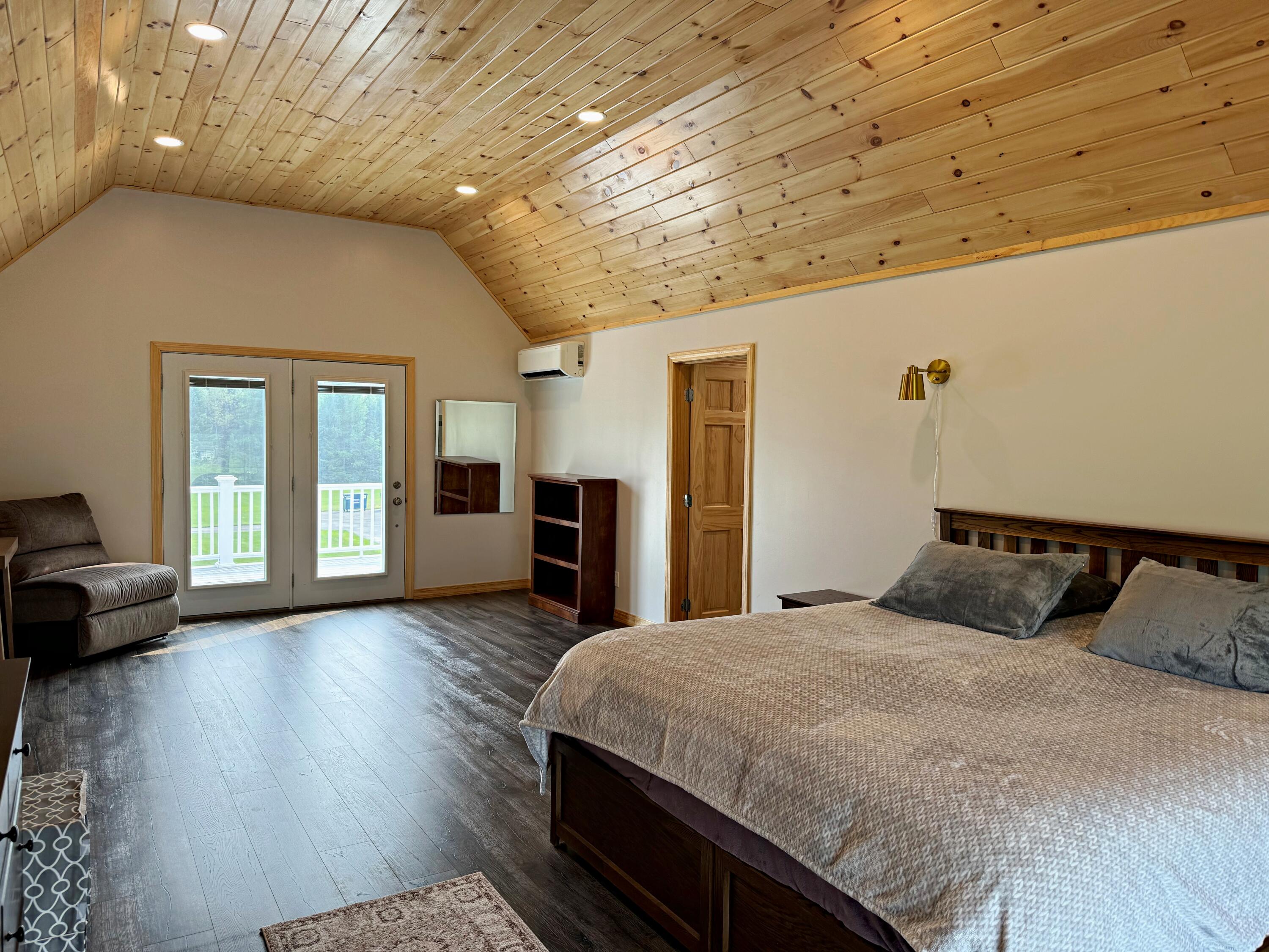 main property photo 74