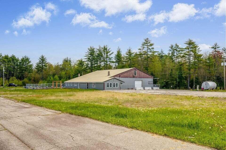 main property photo 10