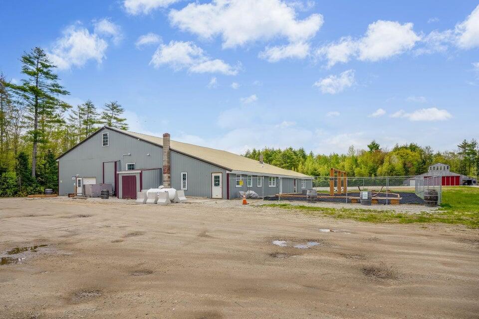 main property photo 11