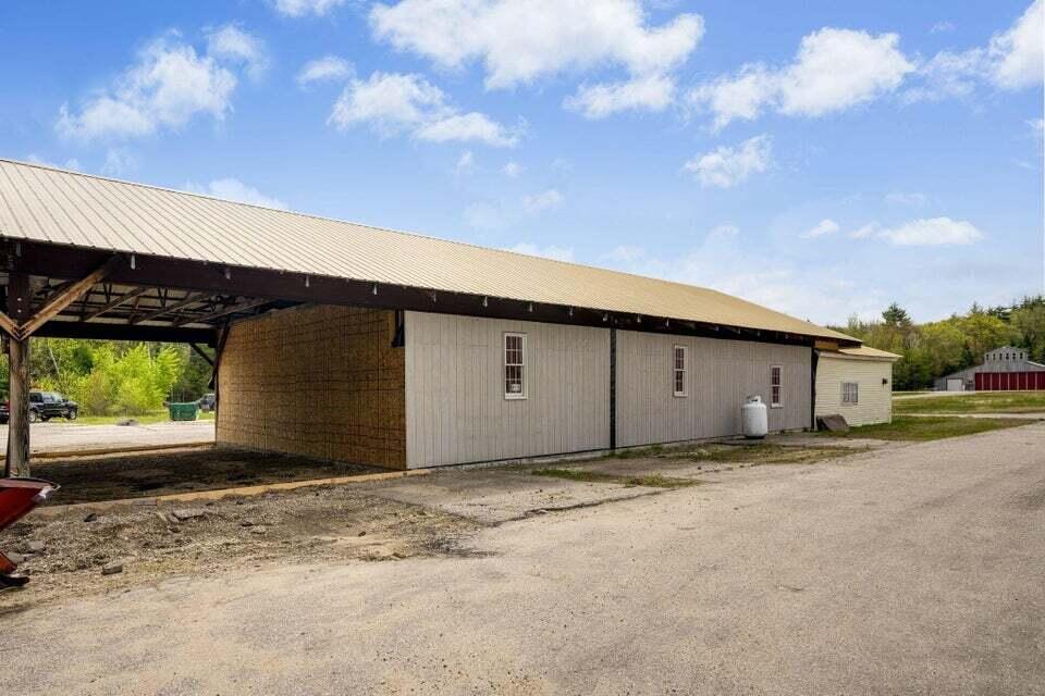 main property photo 16