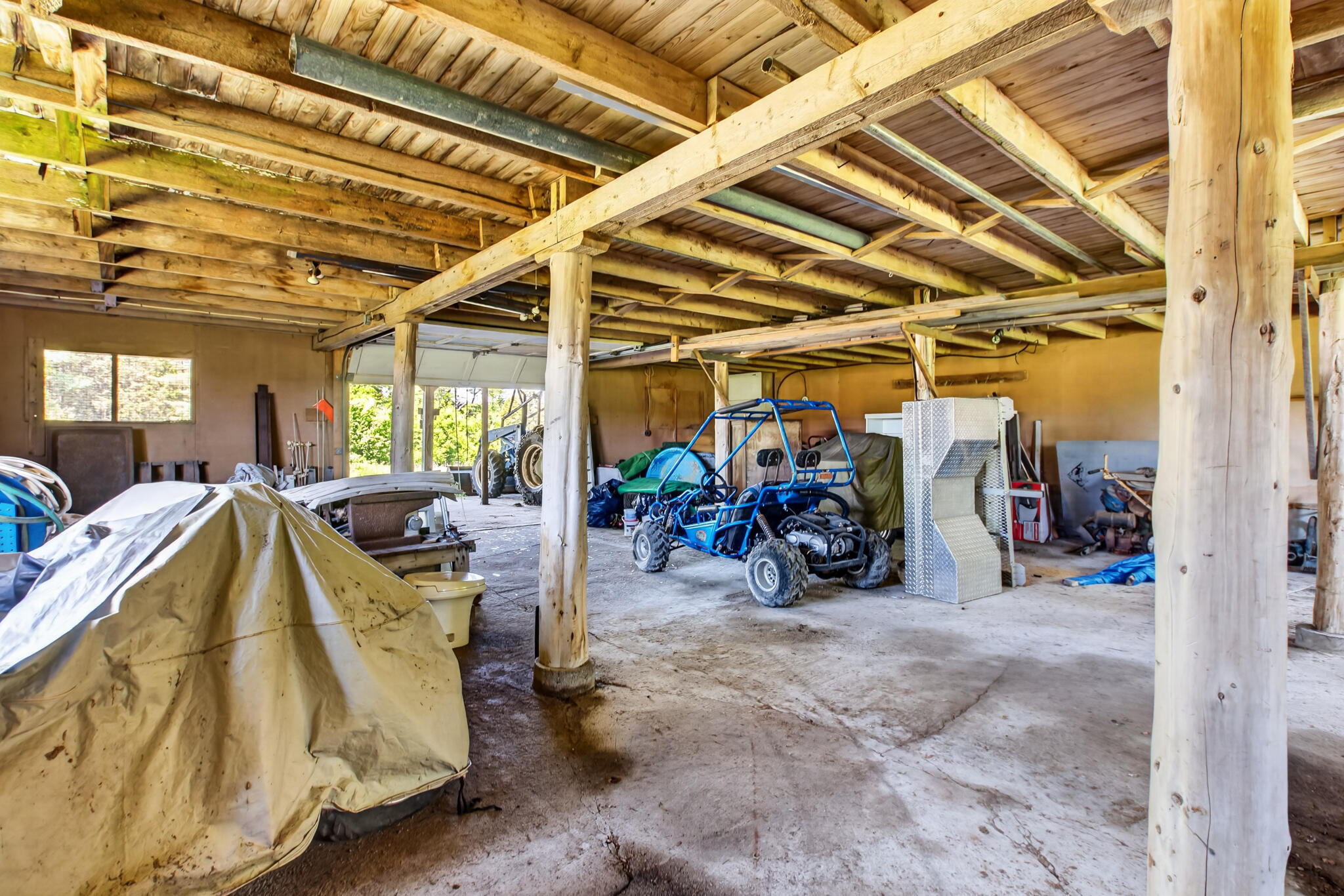main property photo 8