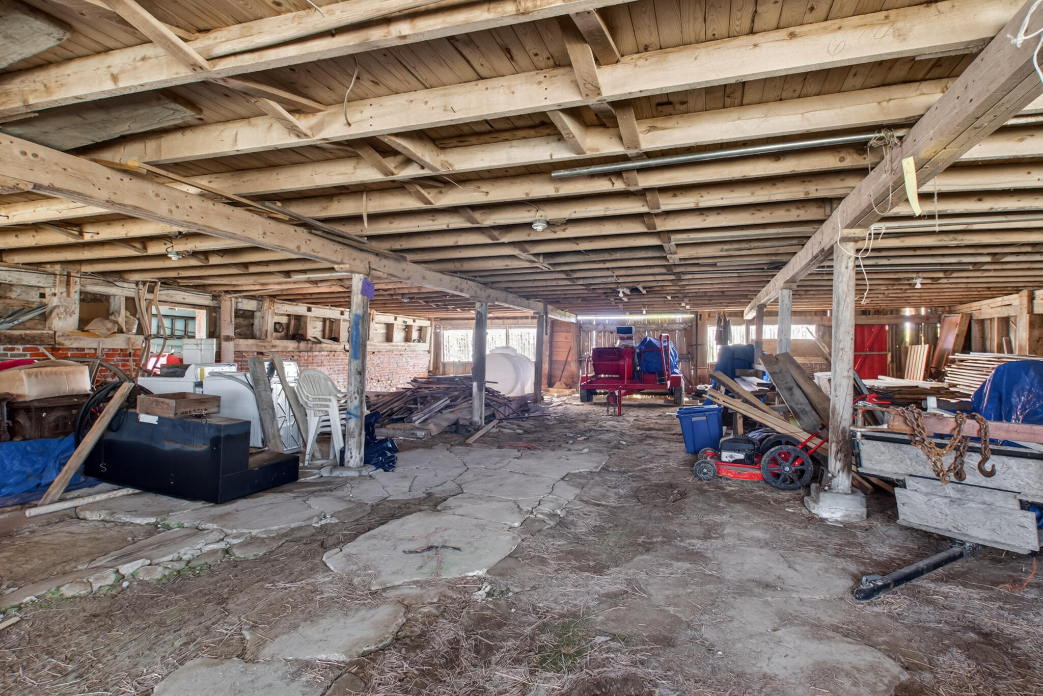 main property photo 30