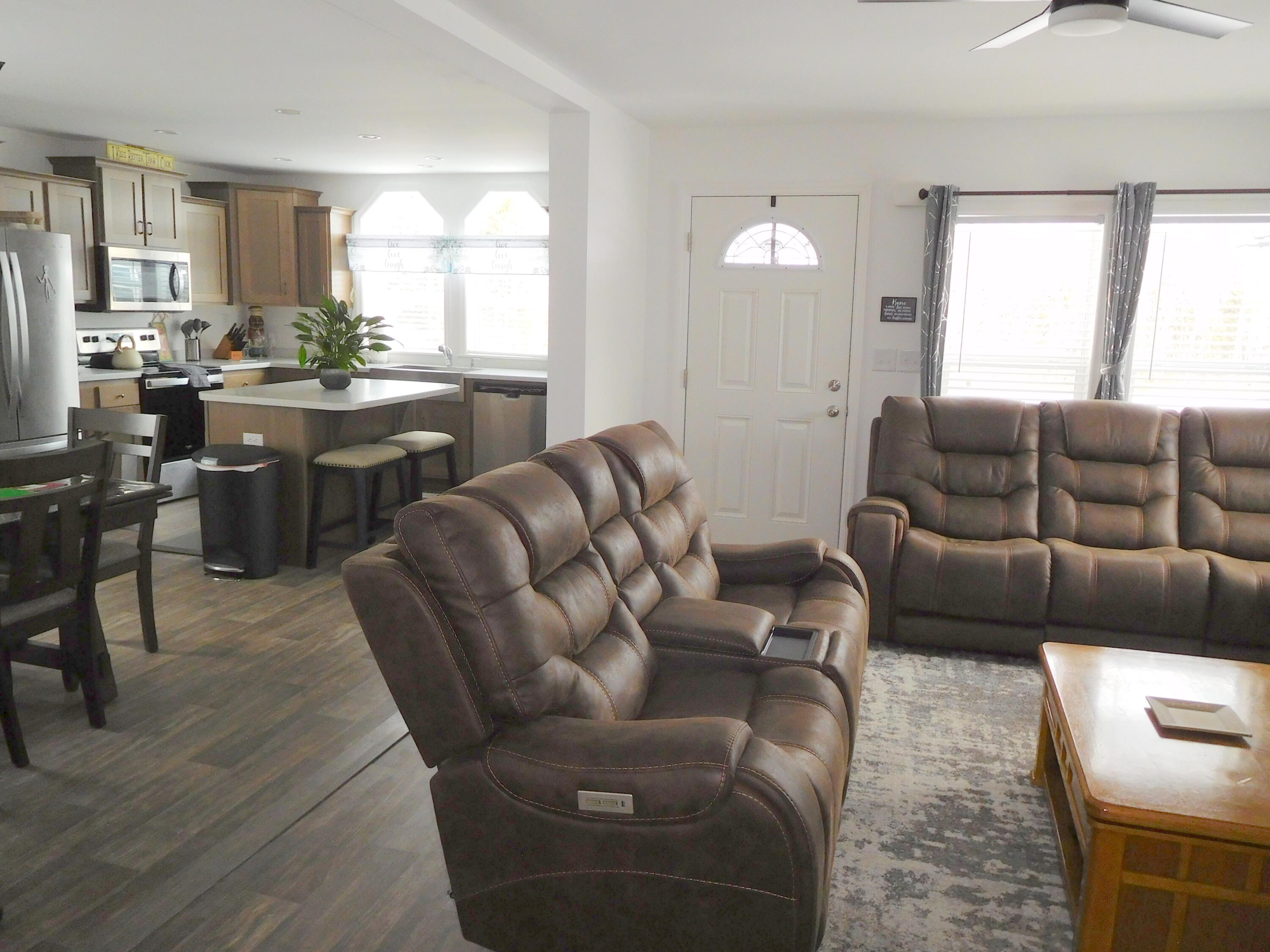 property viewer photo 6