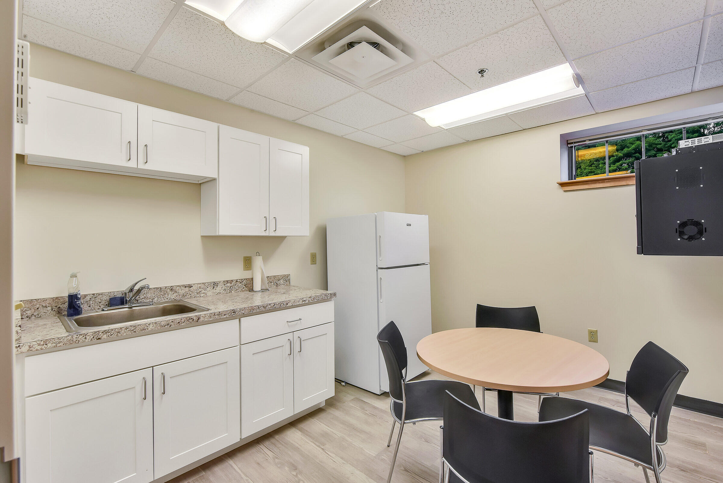 main property photo 48