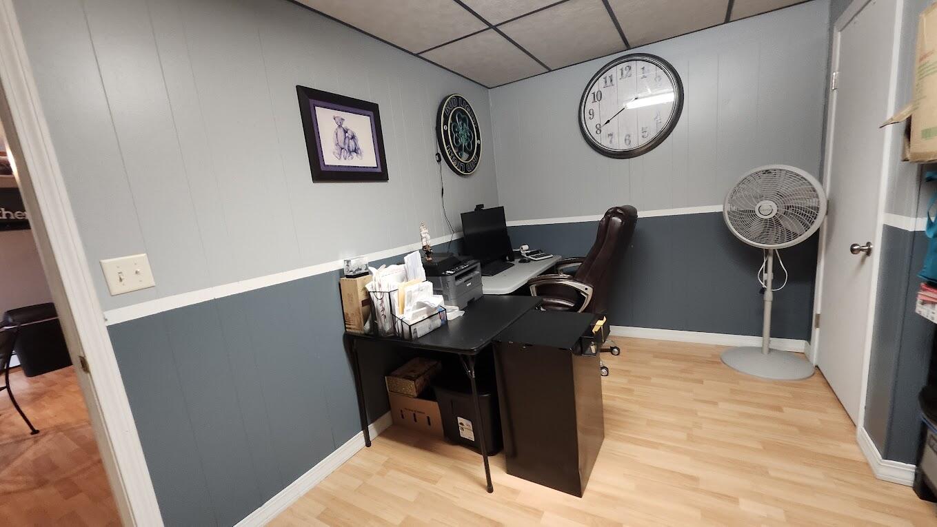 main property photo 32