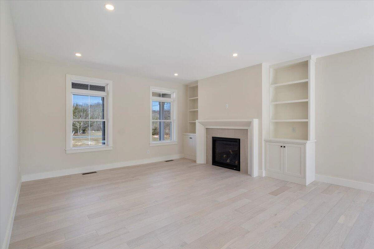 property viewer photo 16