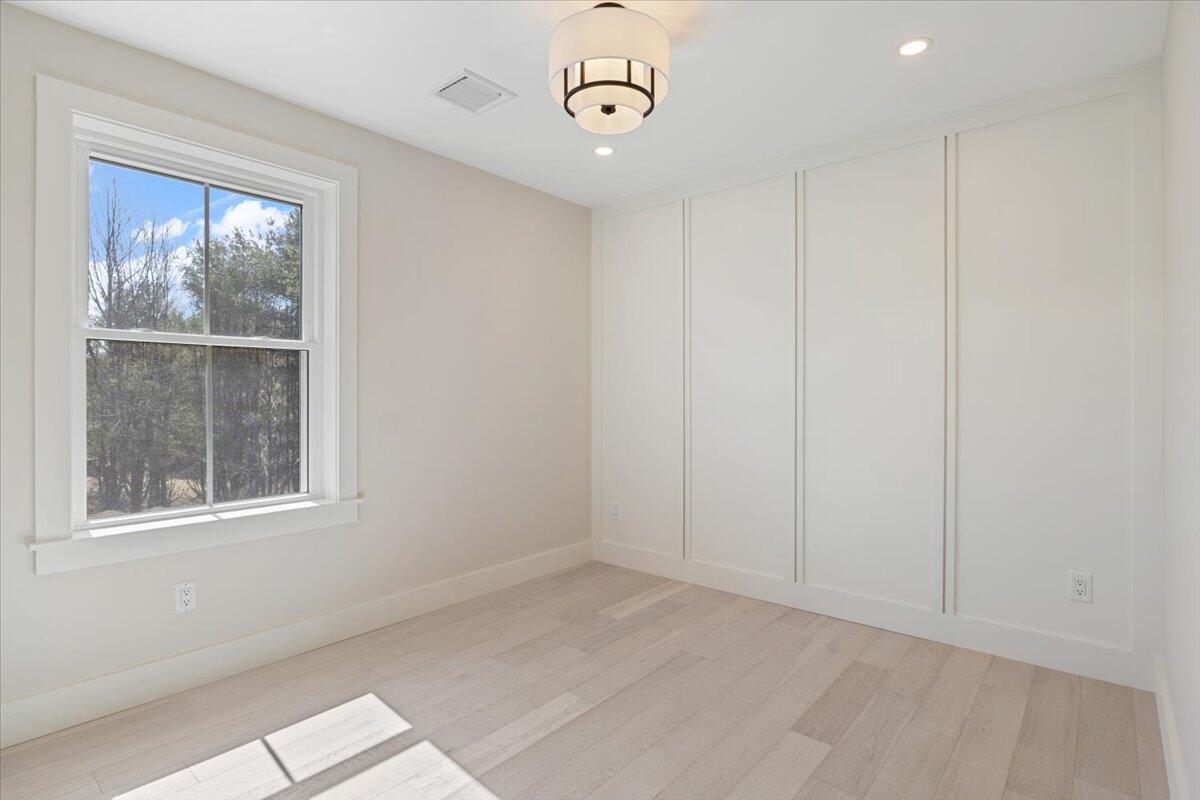 property viewer photo 25