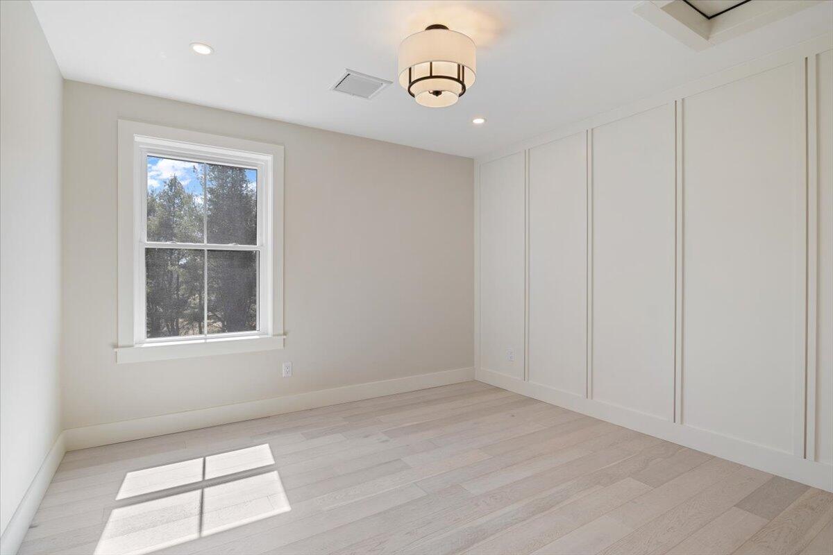 property viewer photo 29