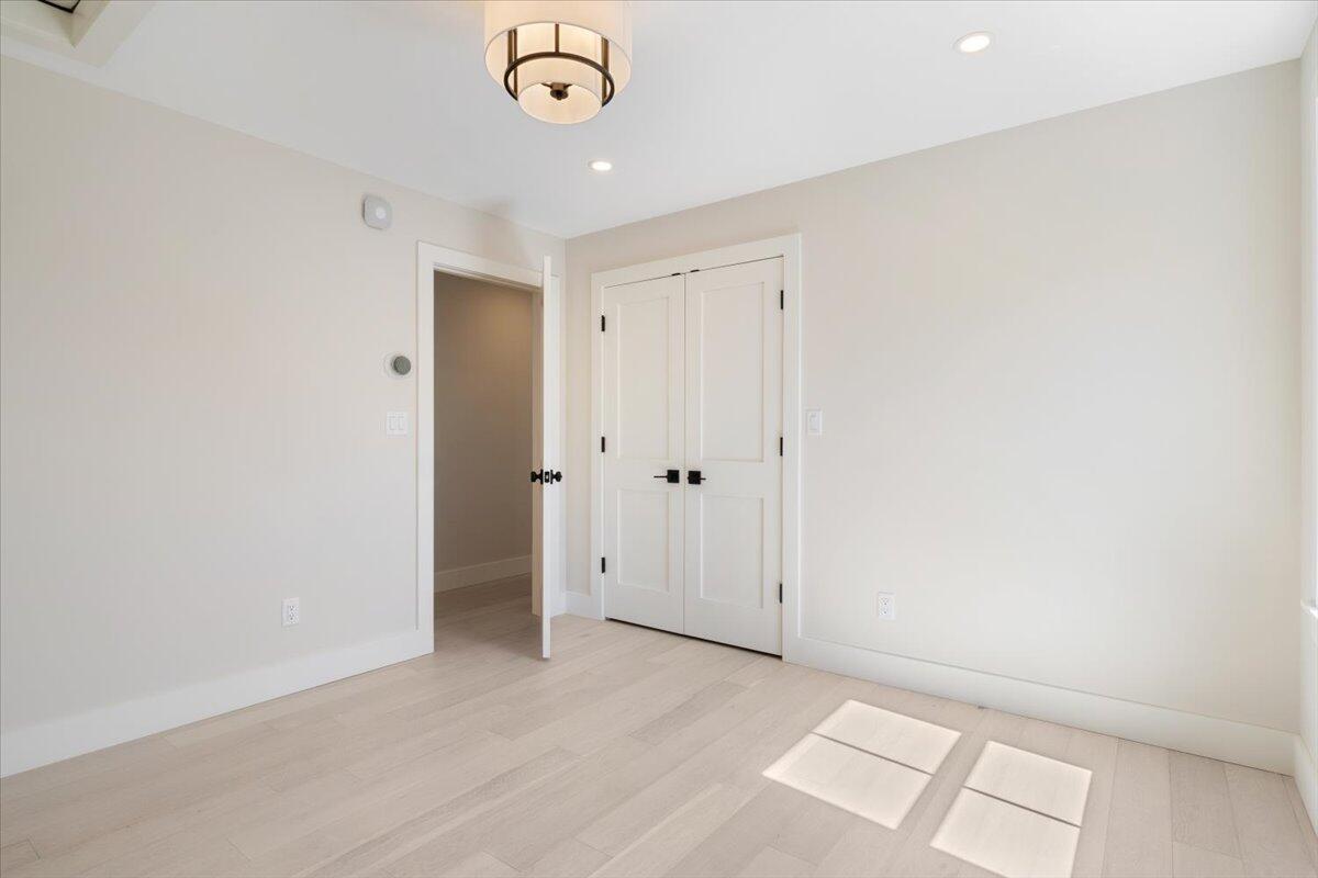 property viewer photo 30