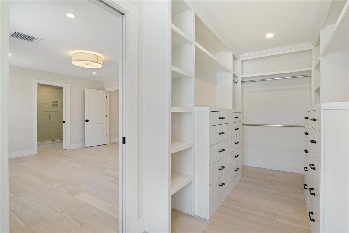 property viewer photo 37