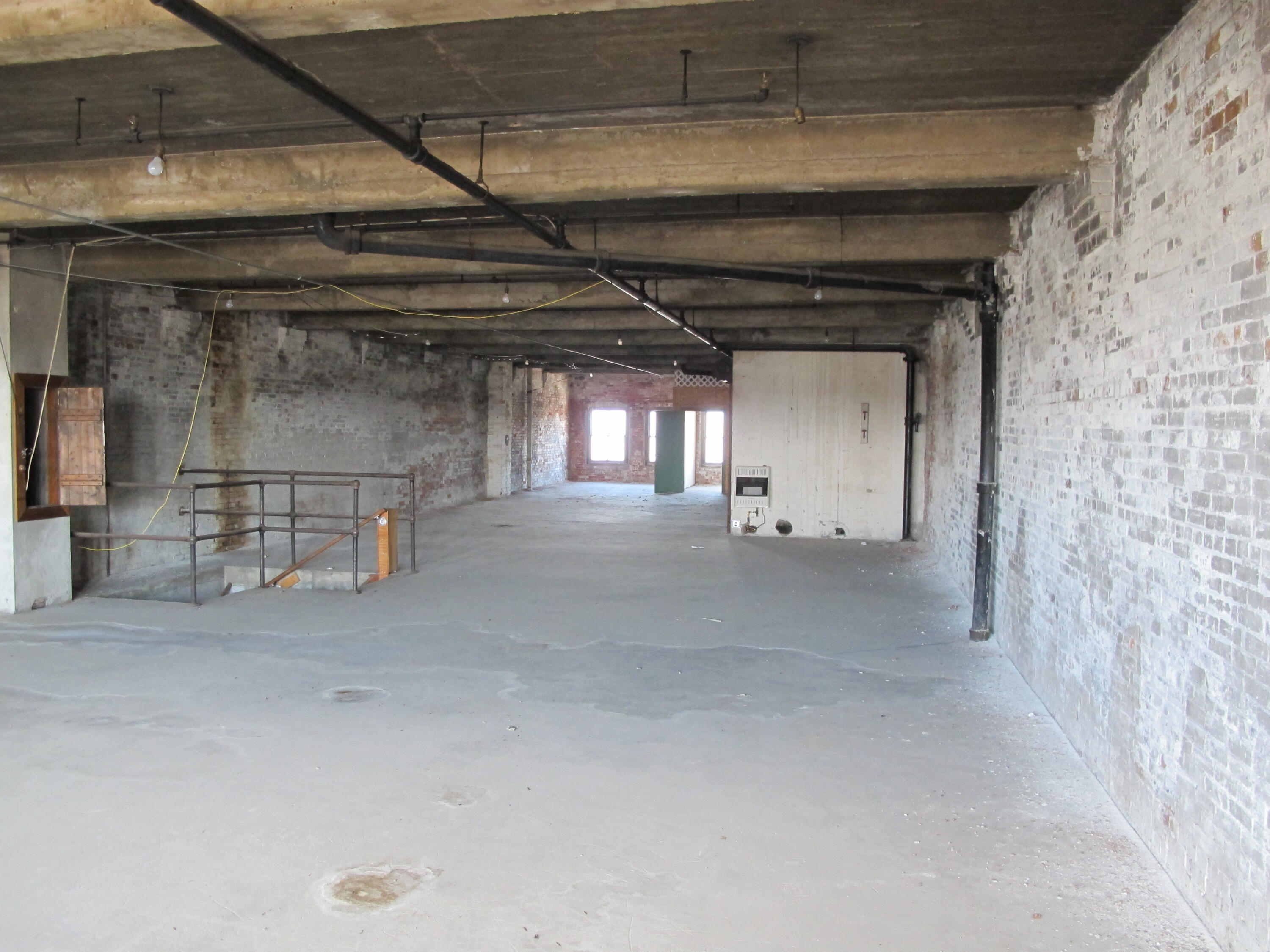main property photo 14