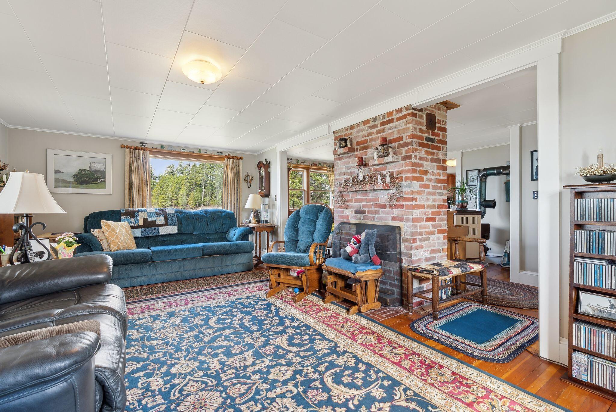 main property photo 35