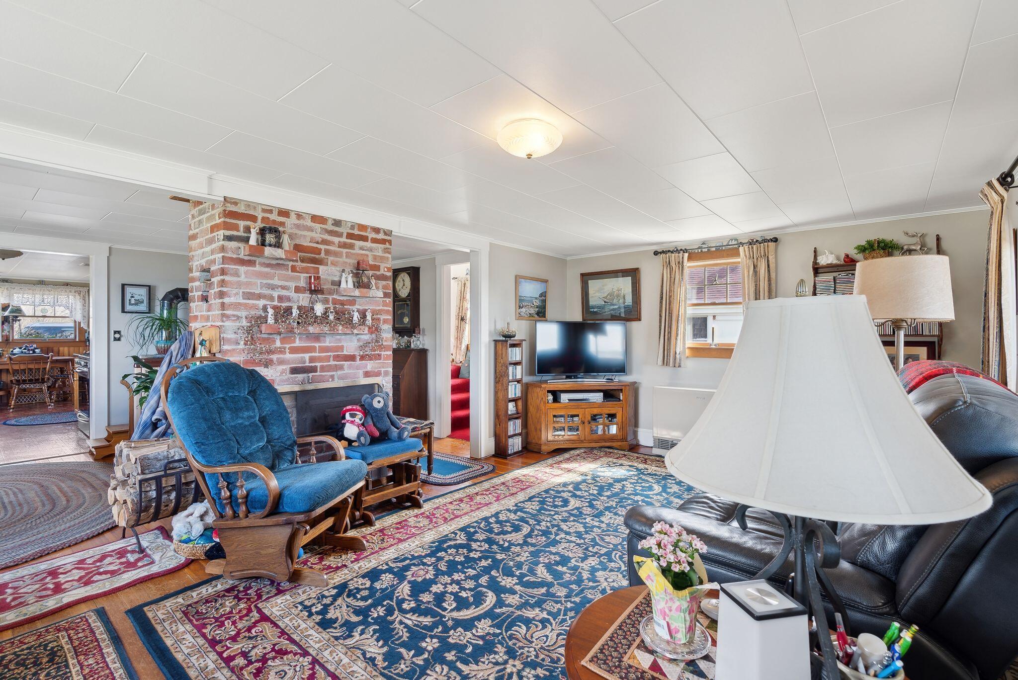 main property photo 36