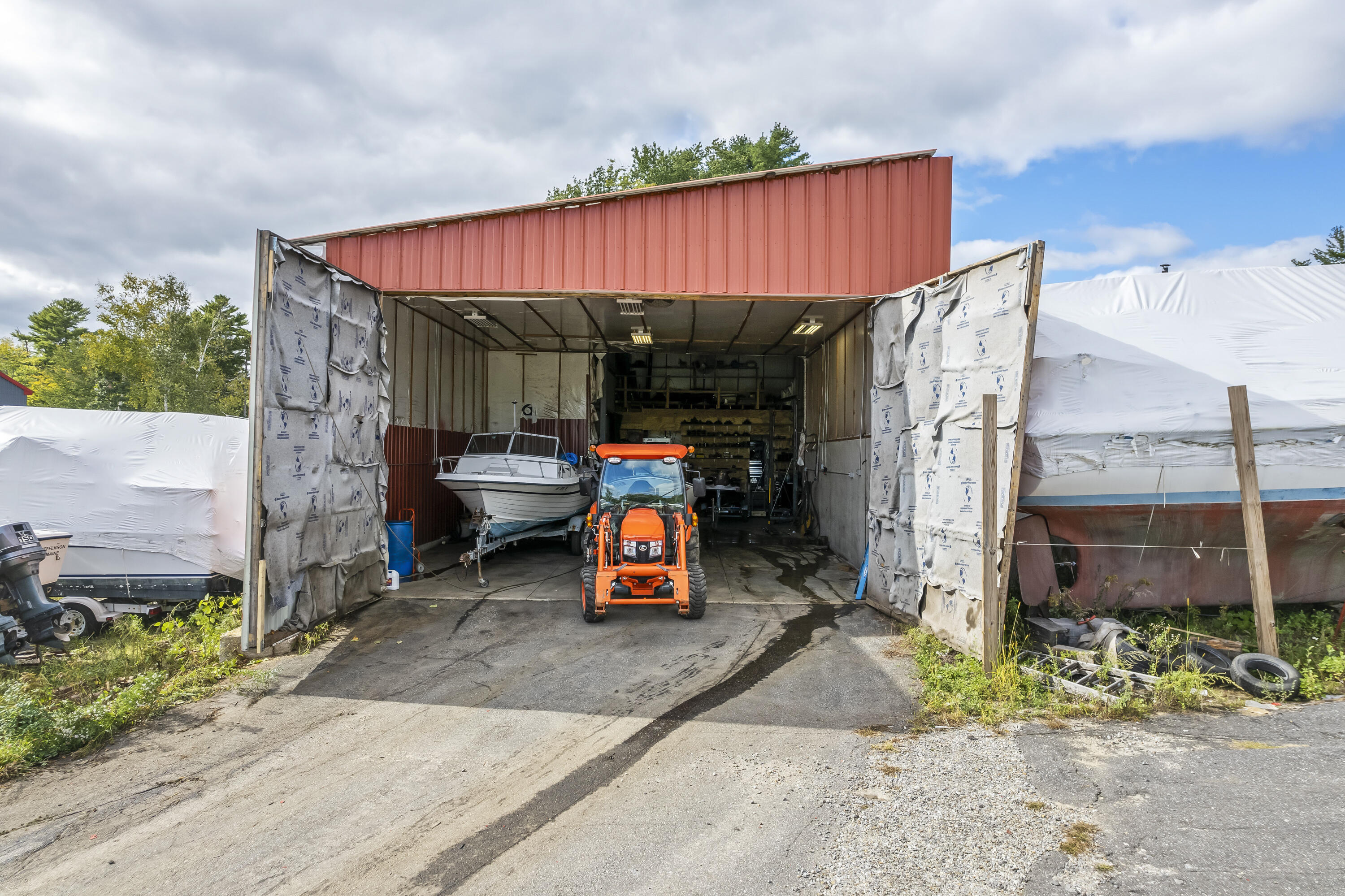 main property photo 41