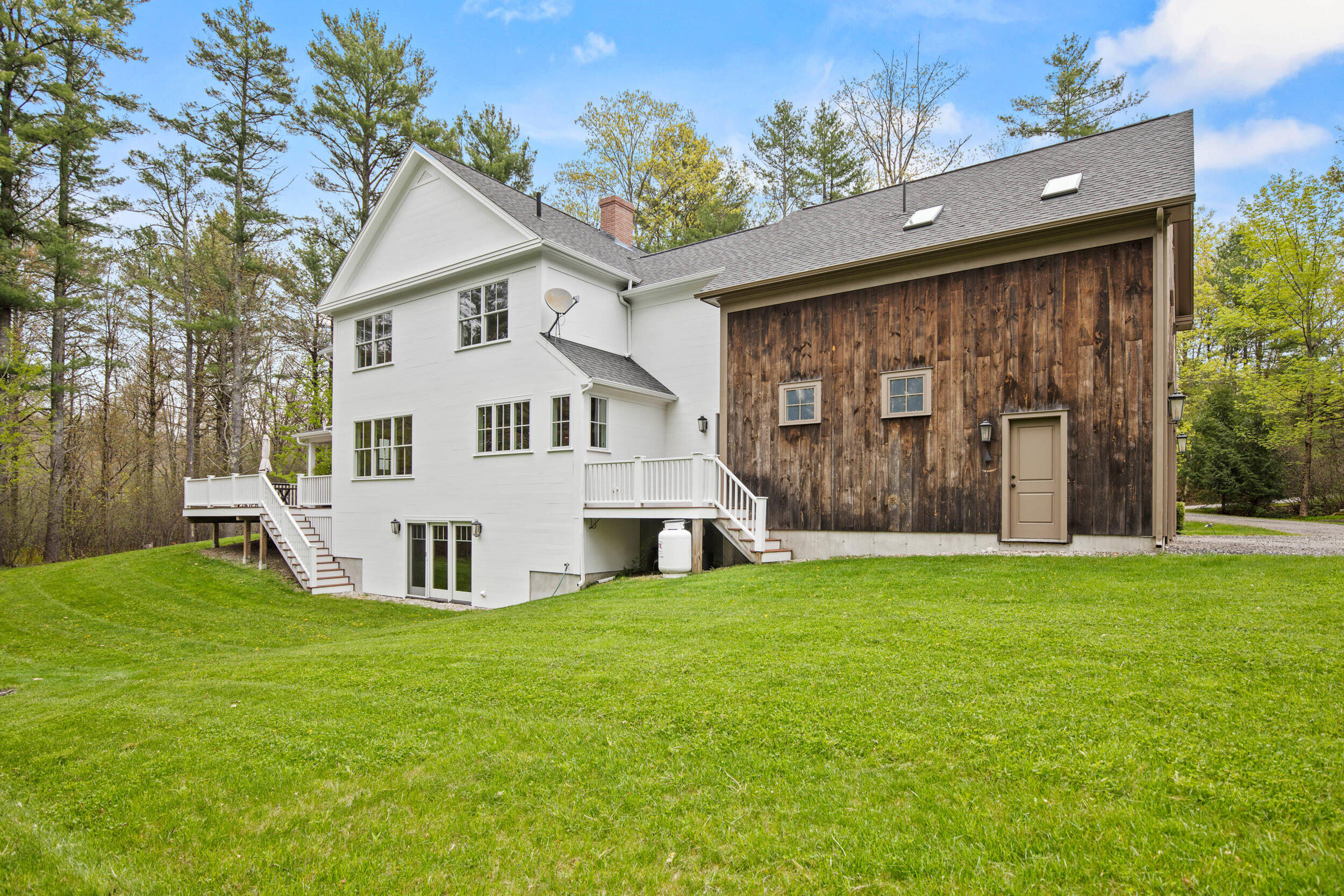 property viewer photo 2